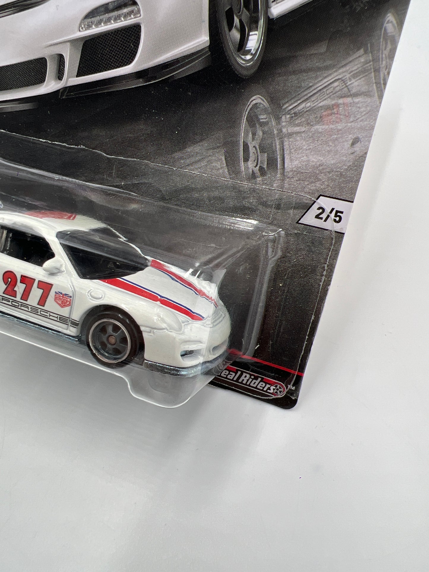 Hot Wheels Premium Euro Style #2 Porsche 911 GT3 RS White Magnus Walker W/Protector