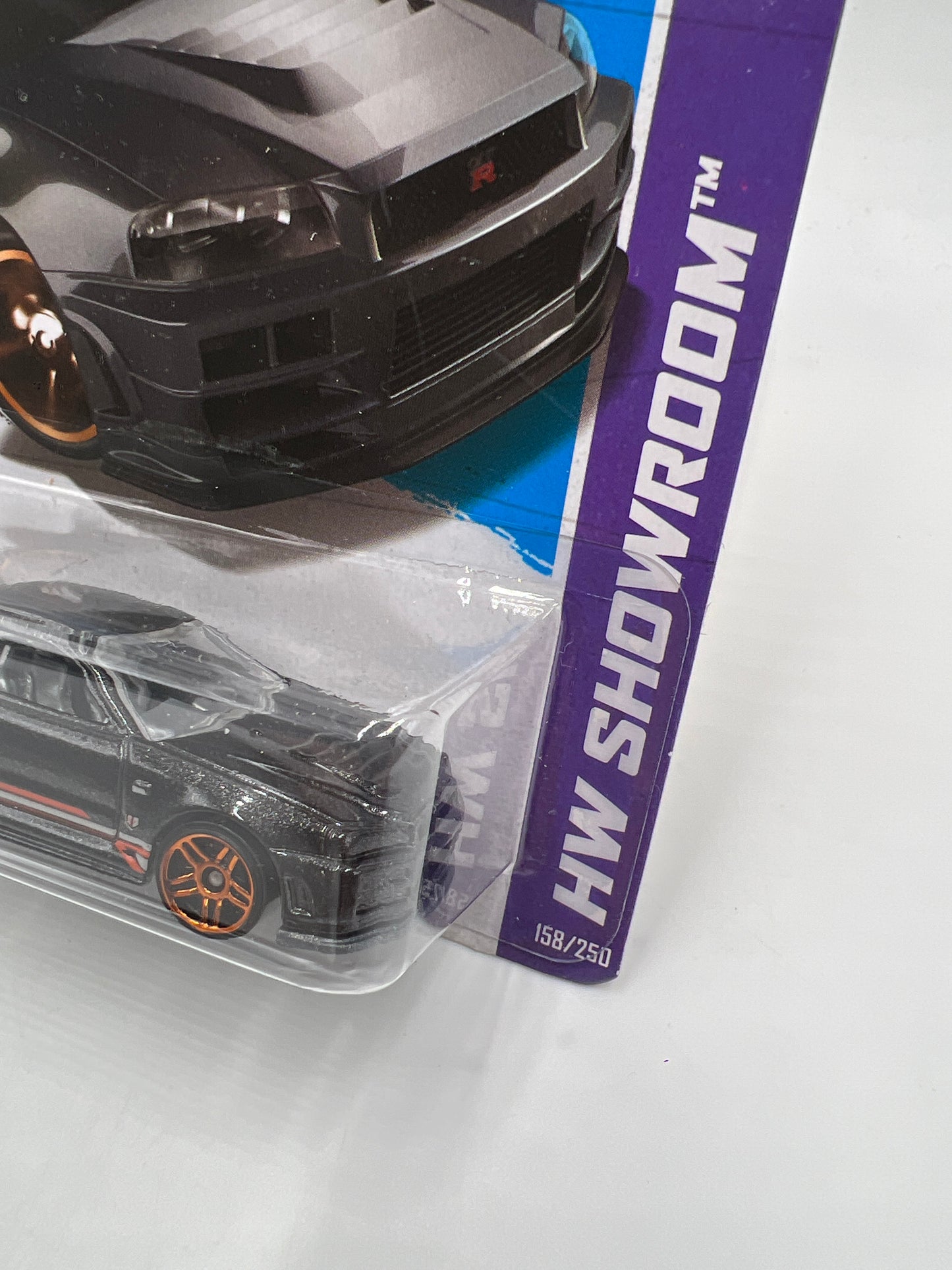2013 Hot Wheels Showroom #158 Nissan Skyline GT-R R34 Black W/Protector 2