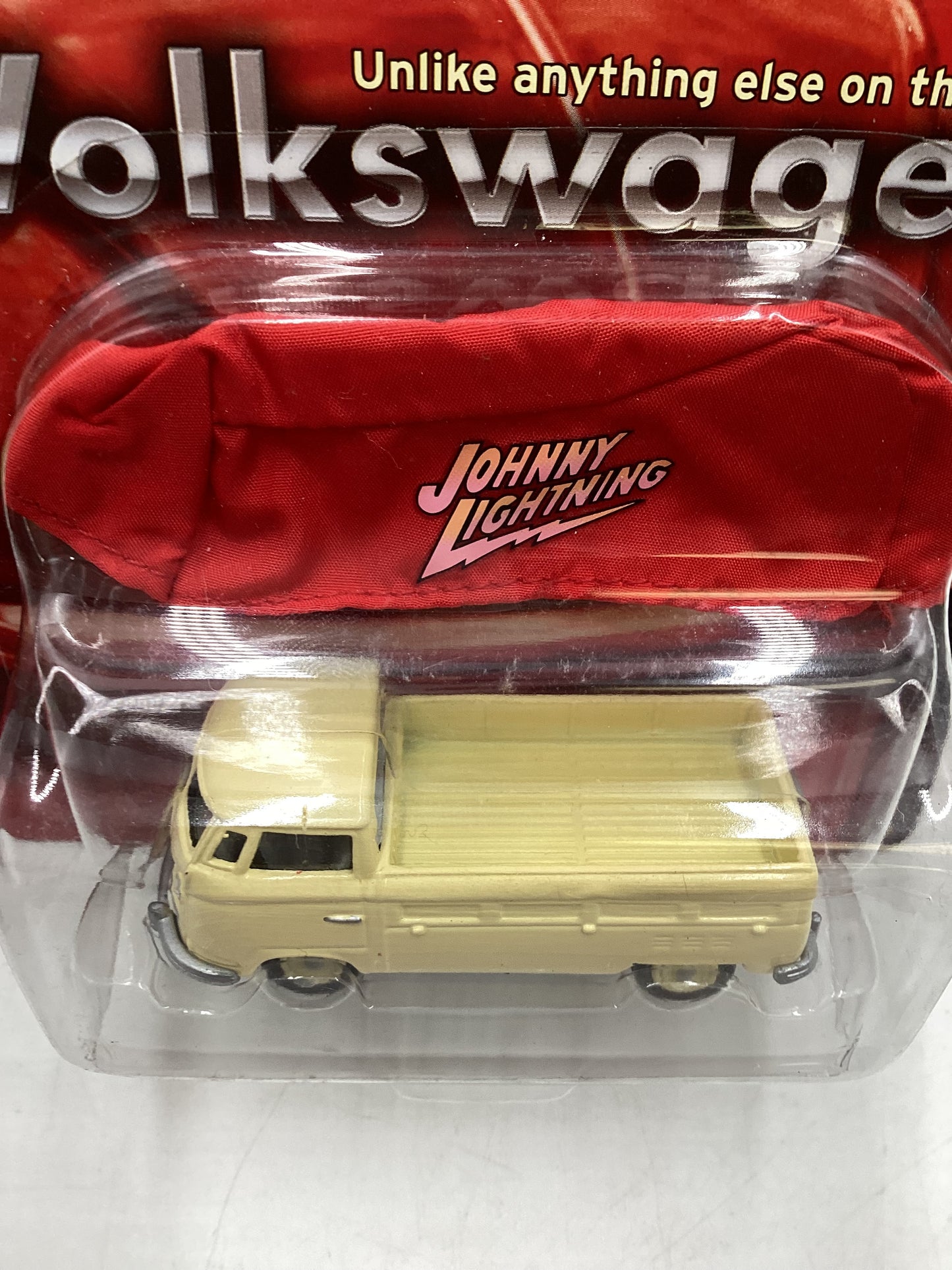 Johnny Lightning Volkswagen Series 1966 Type 2 Pickup Yellow 220B