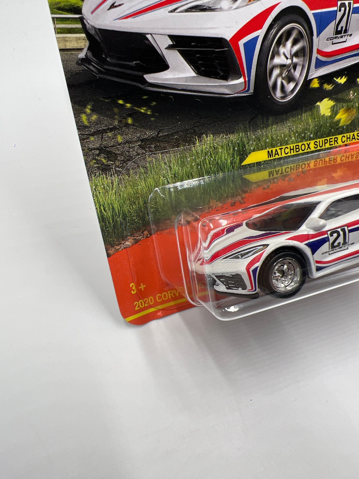 Matchbox Super Chase #106 2020 Corvette C8 White W/Protector