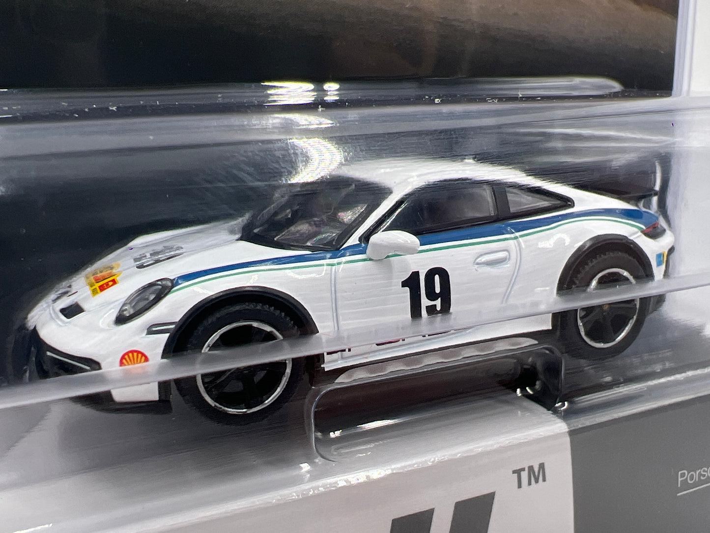 Mini GT #1009 Porsche 911 Dakar Rally 1974 White