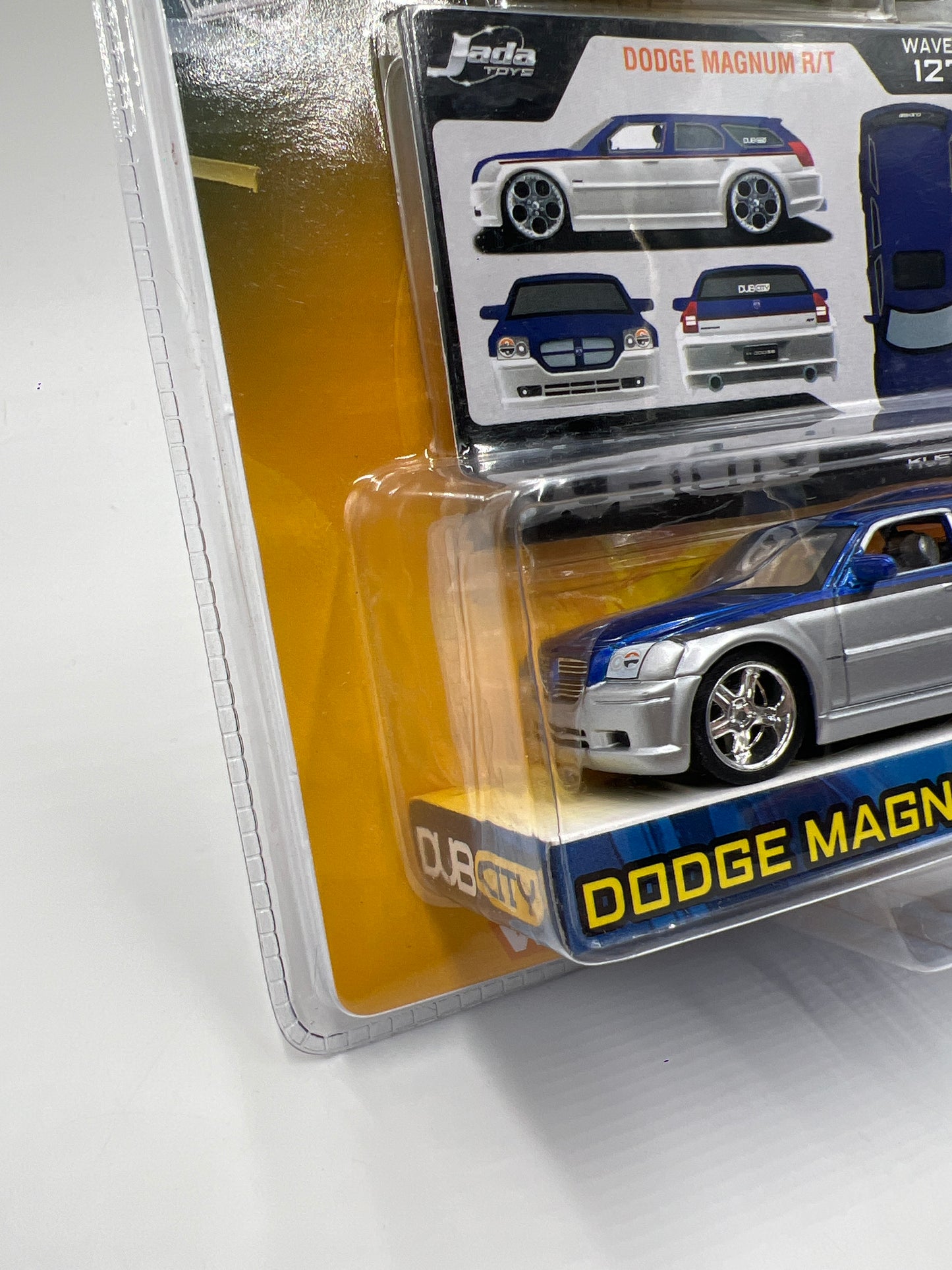 Jada Toys Dub City Kustoms Wave 12 #127 Dodge Magnum R/T Silver/Blue 184F