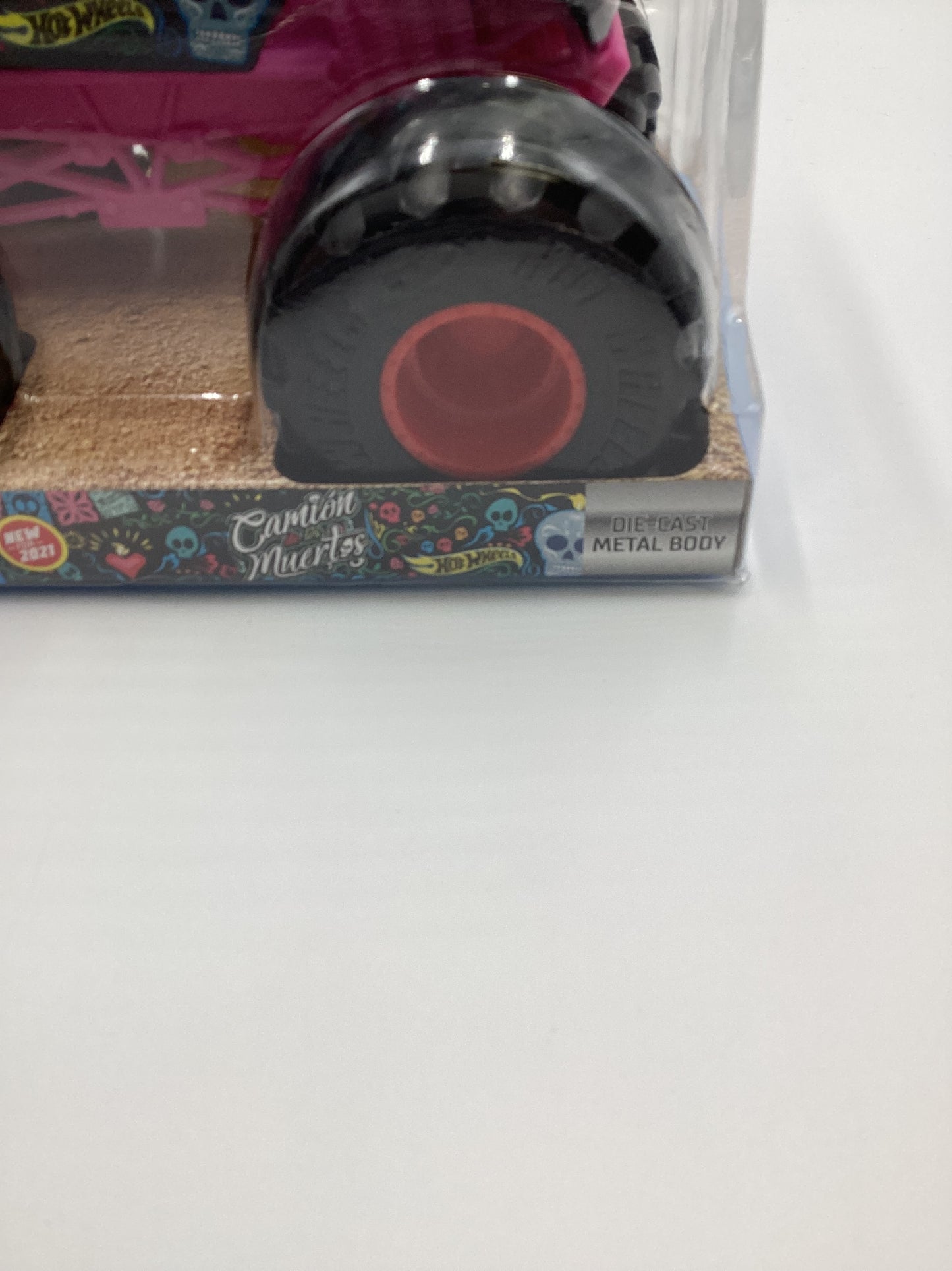 2021 Hot Wheels Monster Trucks Giant Wheels Camino De Los Muertos