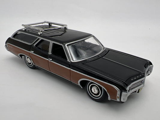 Auto World 1/64 Muscle Wagons 1969 Chevy Kingswood Estate Black Loose