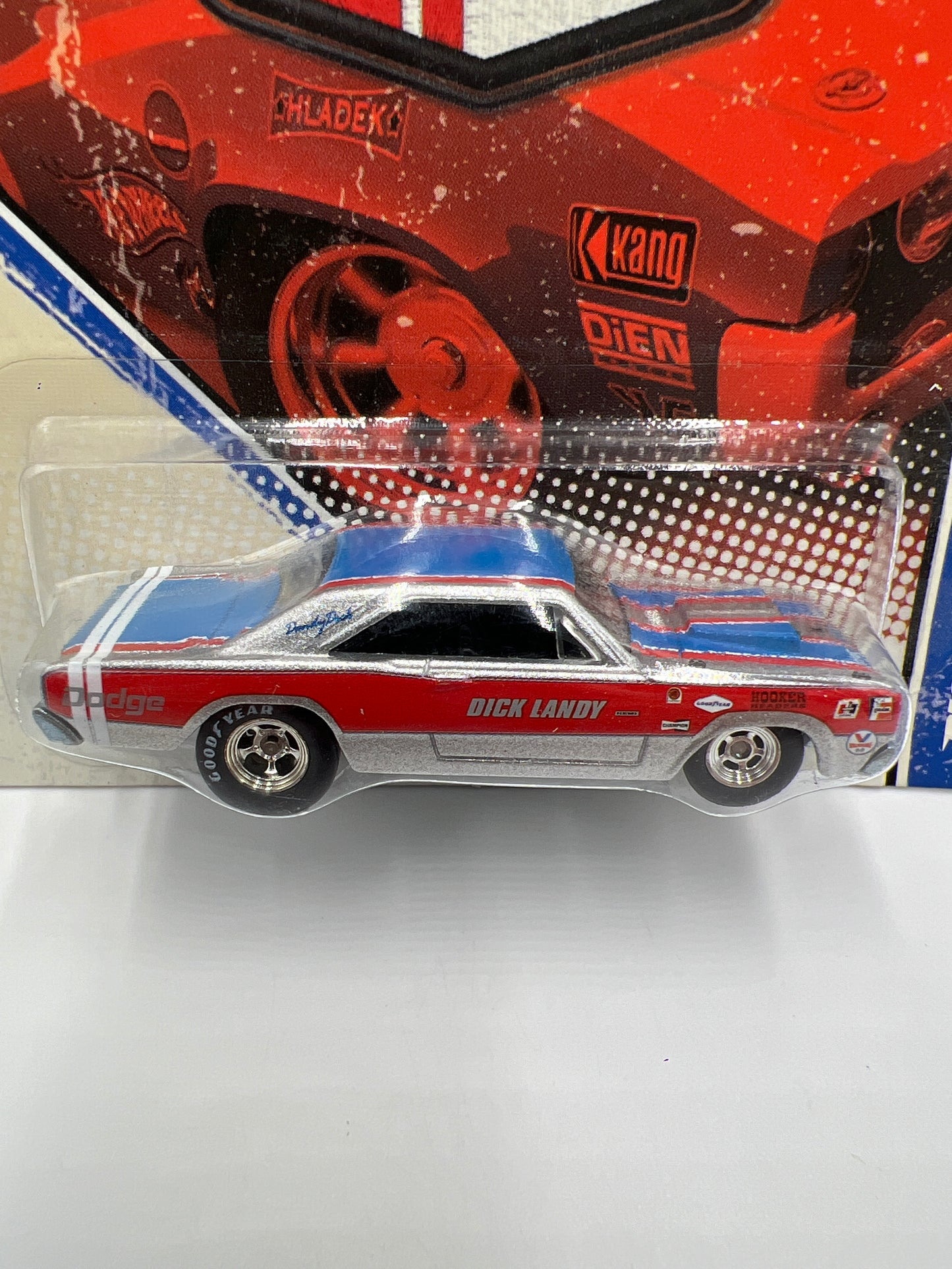 Hot Wheels Premium Vintage Racing #8 Dick Landys 68 Hemi Dart W/Protector