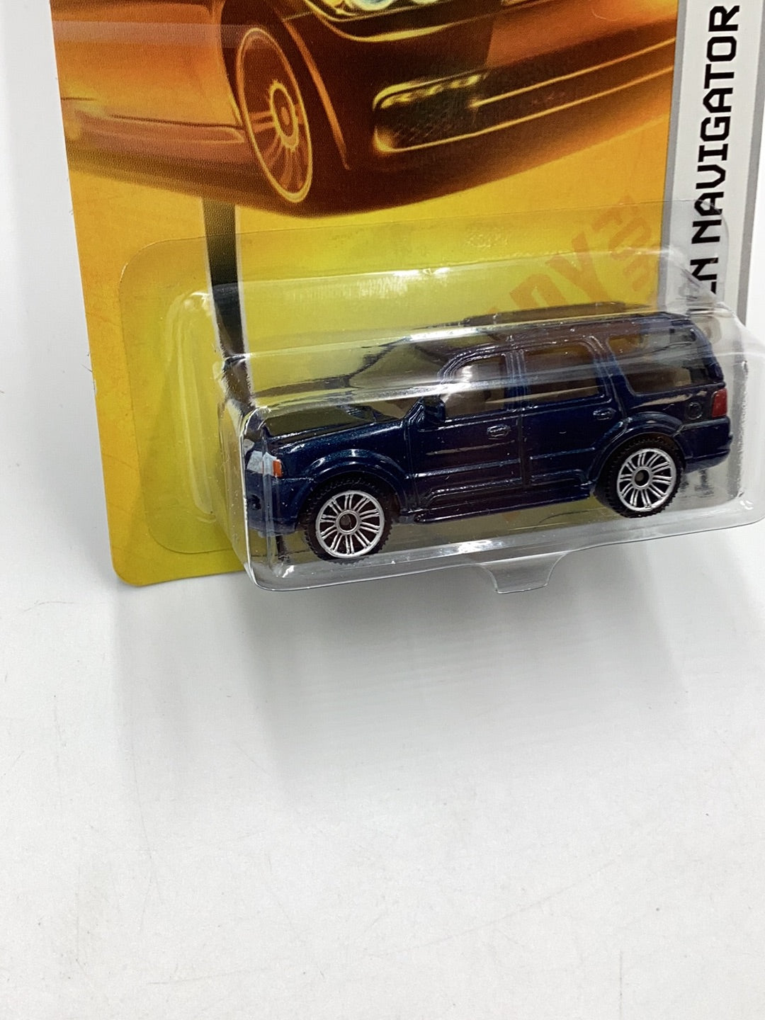 Matchbox #41 Lincoln Navigator 213A