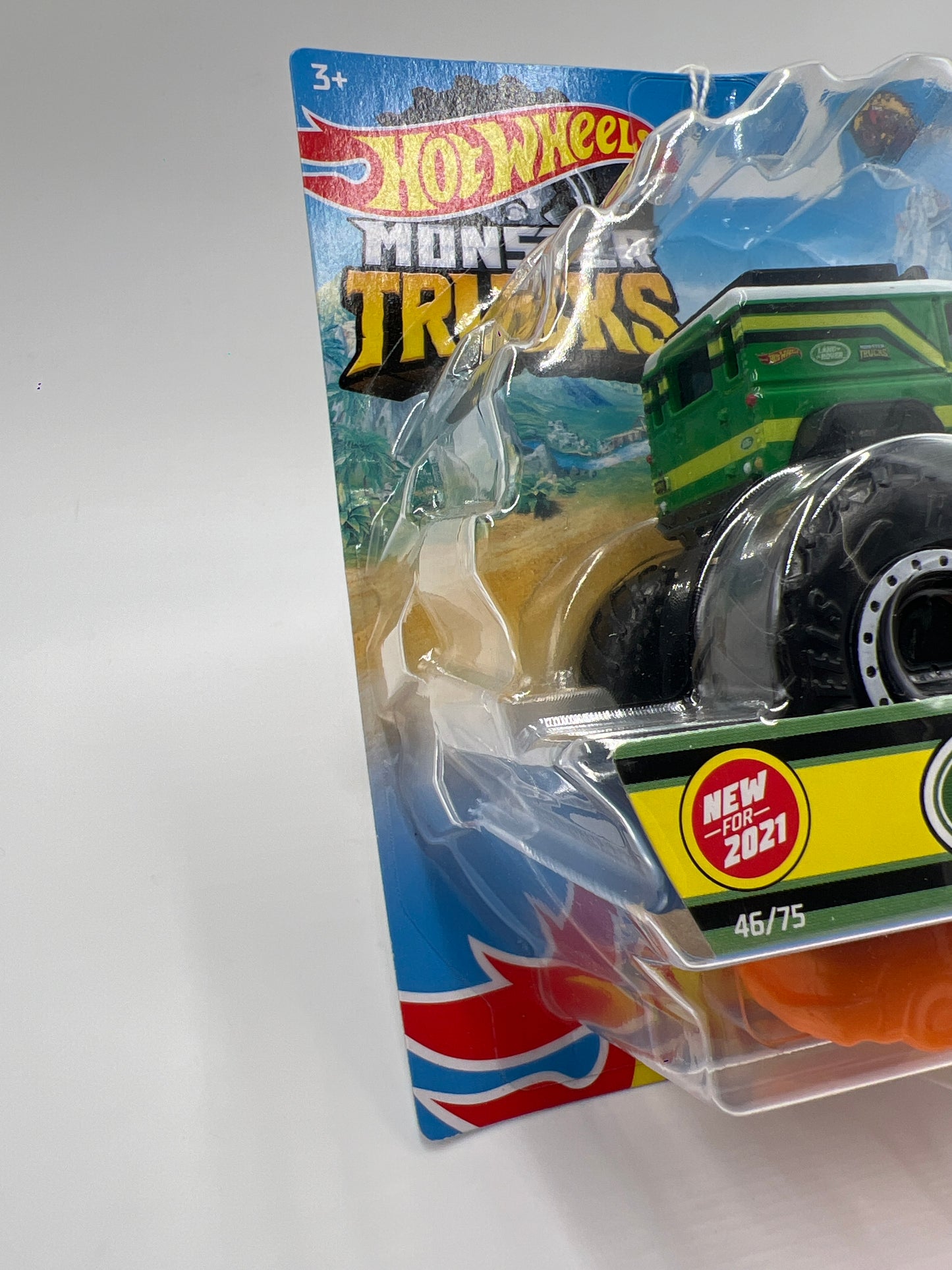 2021 Hot Wheels Monster Trucks Crash Legends #46 Land Rover Defender 90 131G
