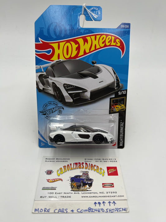 2020 Hot Wheels Nightburnerz #233 McLaren Senna White 106i