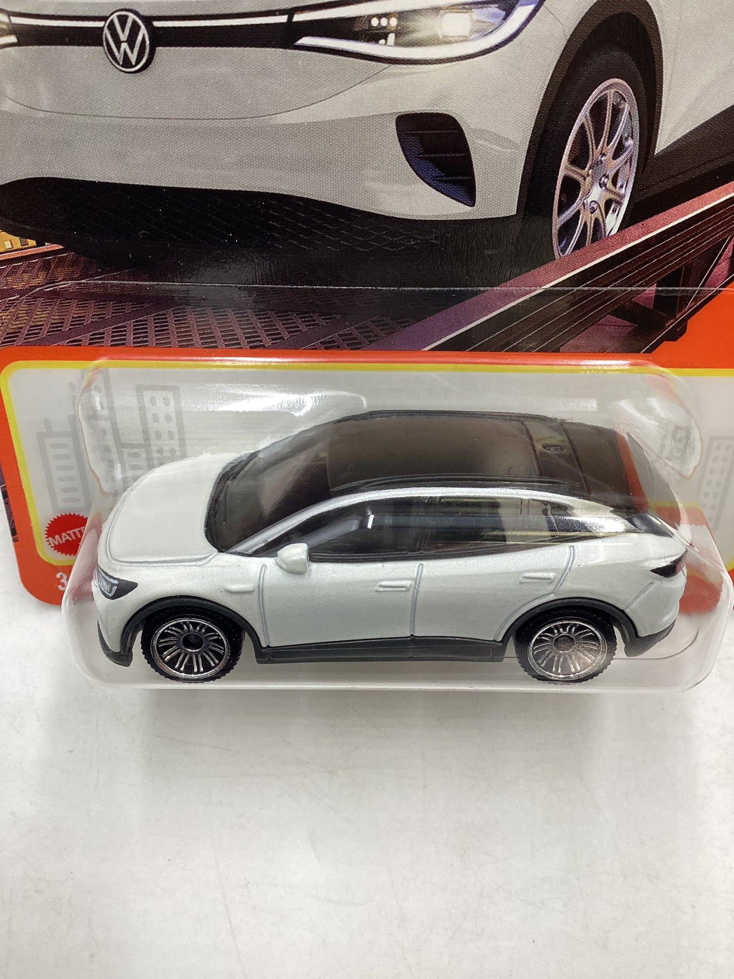 2024 Matchbox G Case #90 Volkswagen ID.4 White 211M