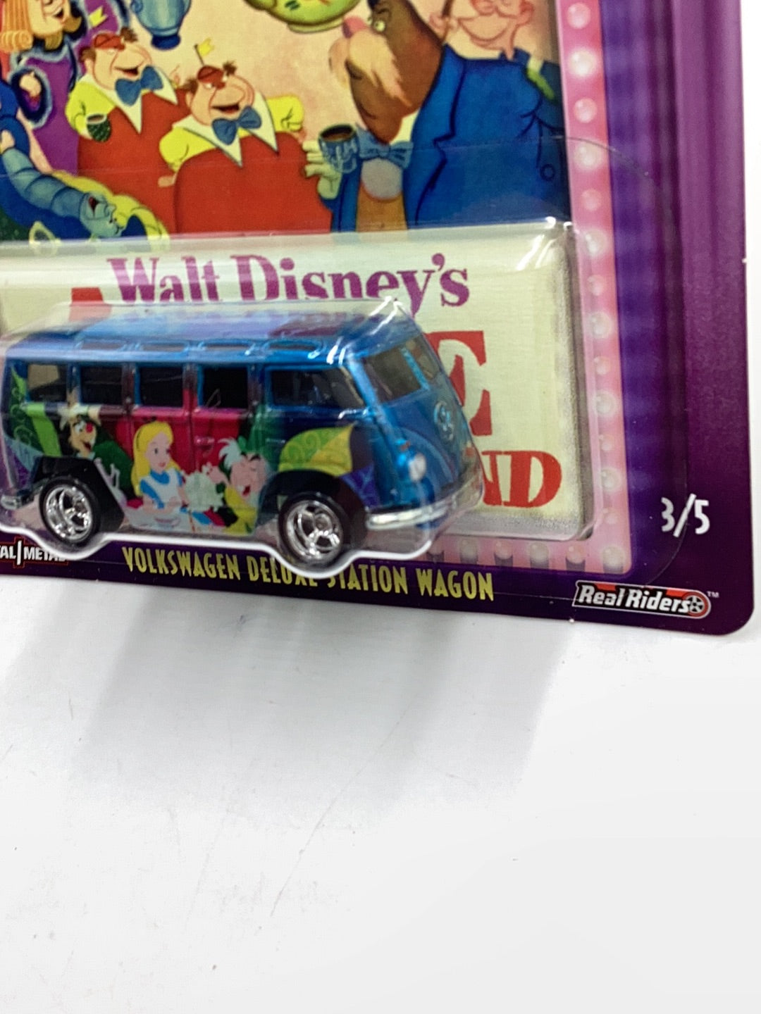 Hot wheels pop culture Disney Alice in Wonderland Volkswagen Deluxe Station Wagon 265D
