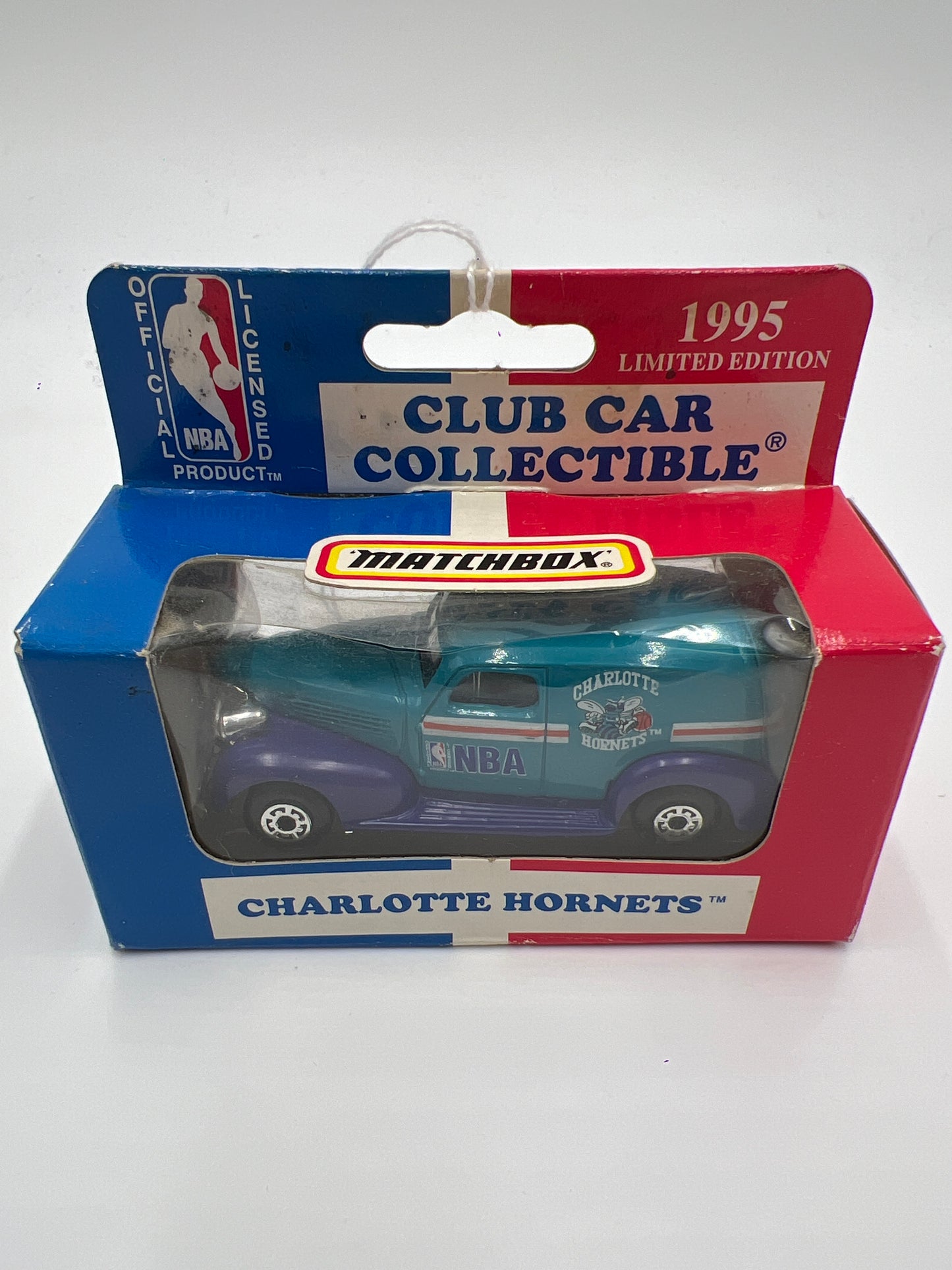 Matchbox 1995 NBA Club Car Collectible MB245 Model 39 Chevy Charlotte Hornets Blue (Cracked Blister)