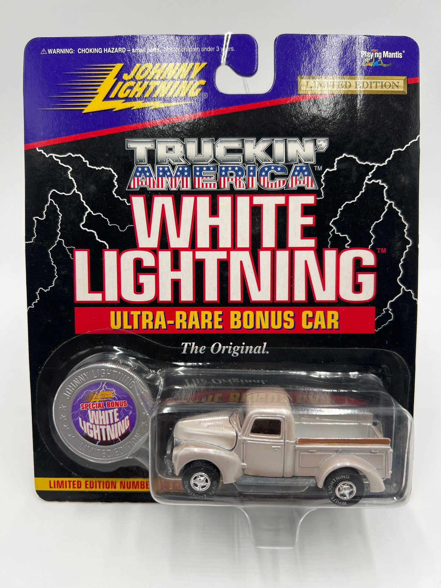 Johnny Lightning White Lightning Chase Truckin America #139 1940 Ford Truck White 2