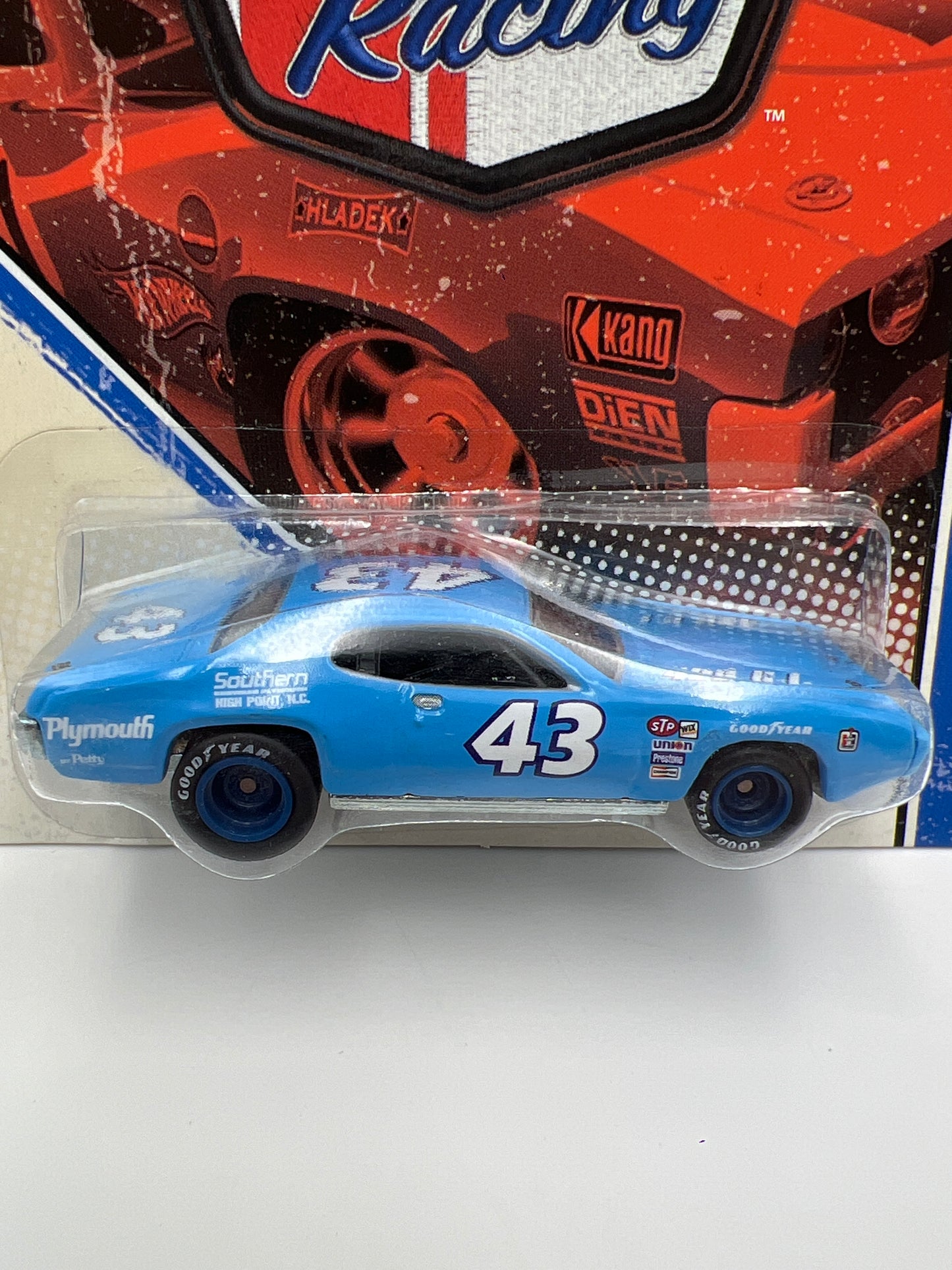 Hot Wheels Premium Vintage Racing #24 Richard Pettys 71 Plymouth GTX W/Protector