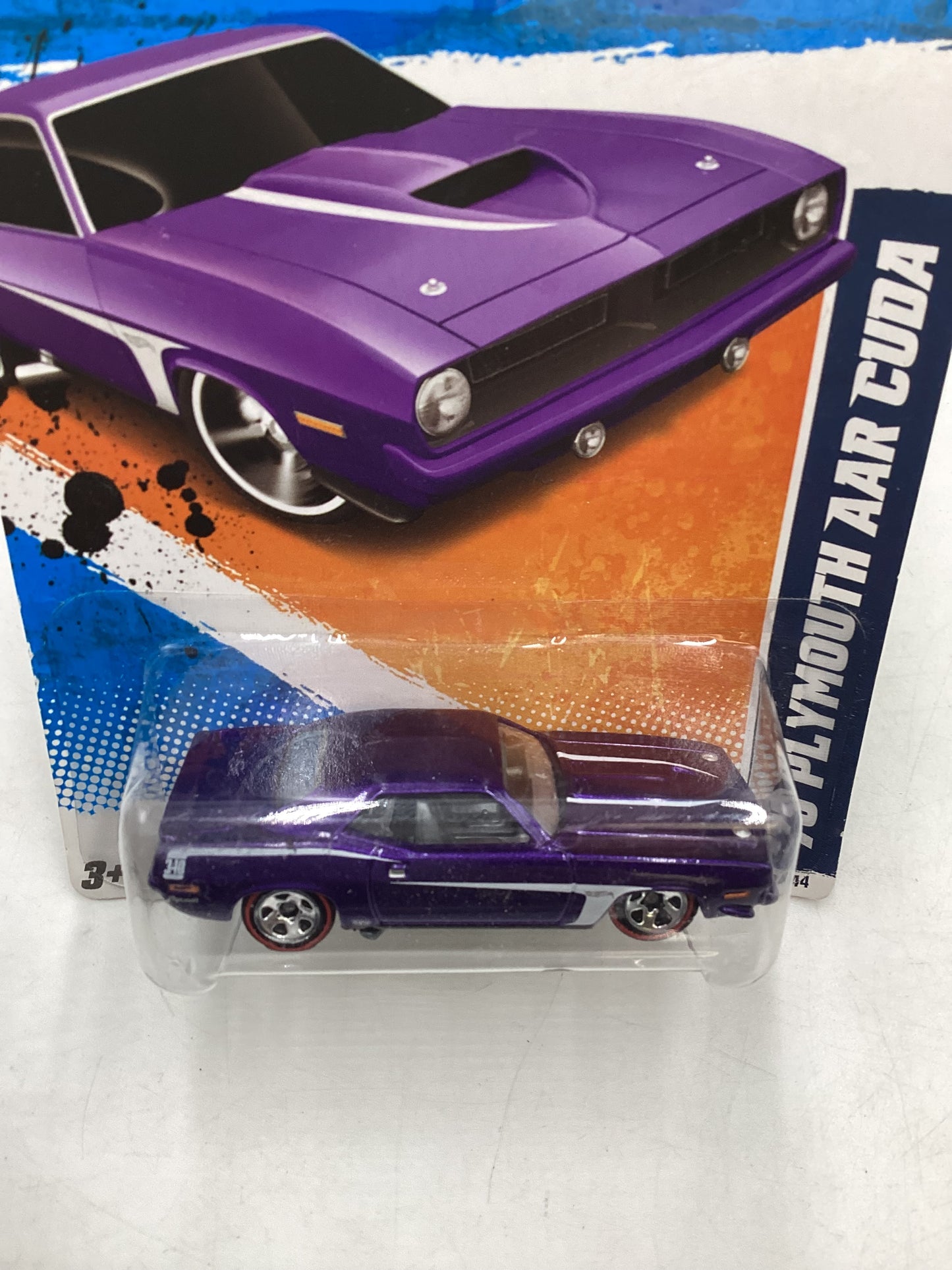 2011 Hot Wheels #83 70 Plymouth AAR Cuda Purple Walmart Exclusive 237C