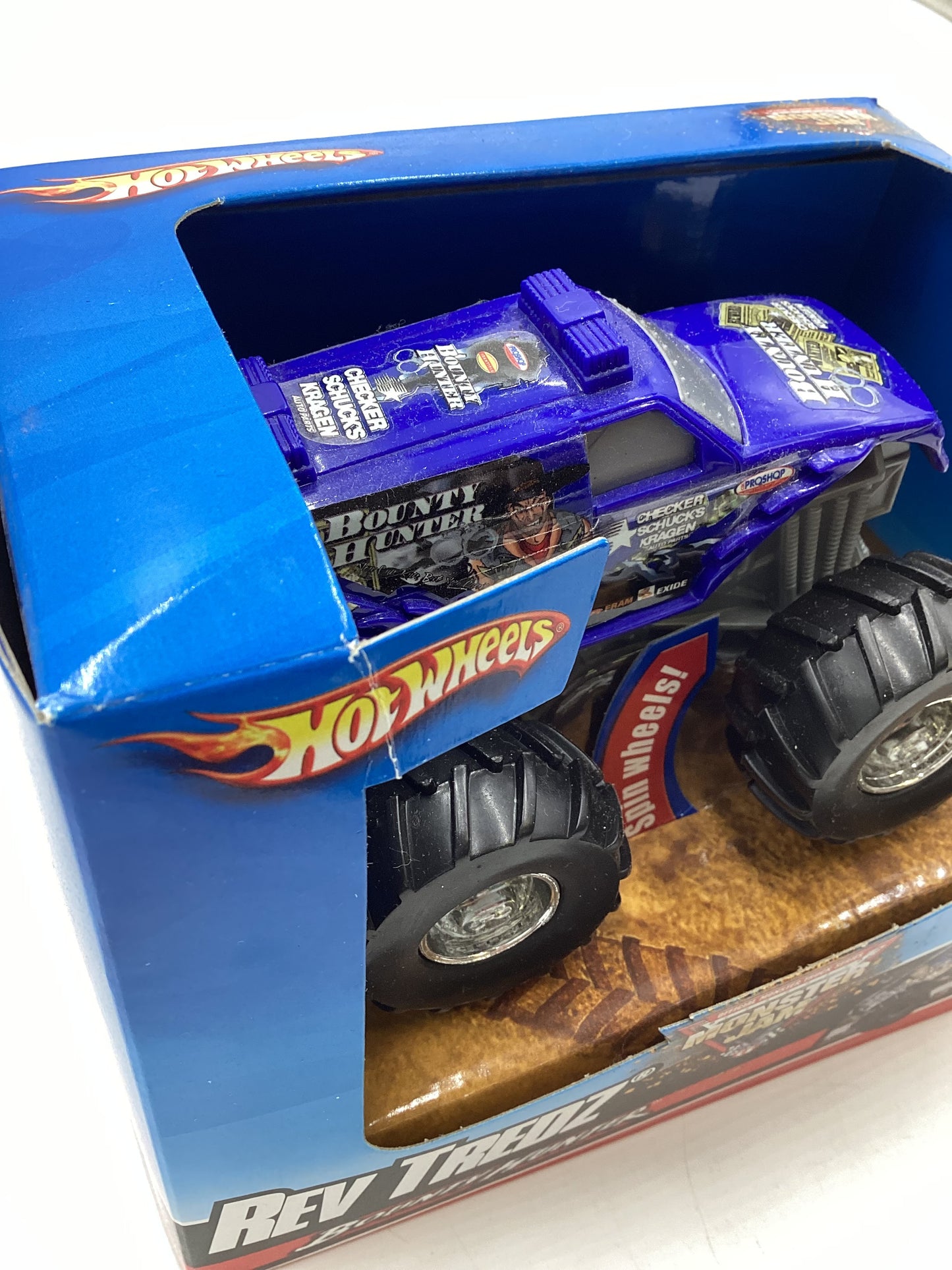 Hot Wheels Monster Jam Rev Tredz Bounty Hunter