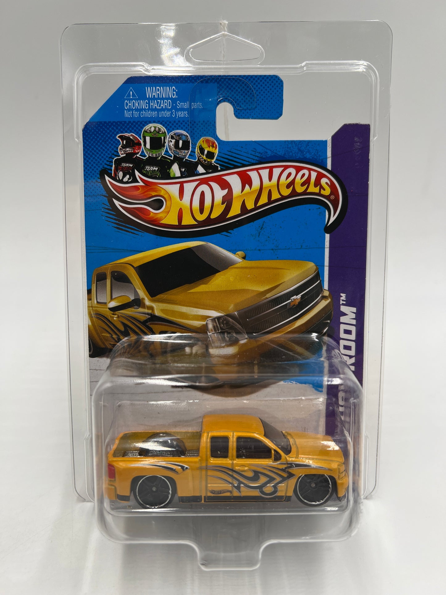 2013 Hot Wheels Showroom #168 Chevy Silverado Yellow W/Protector