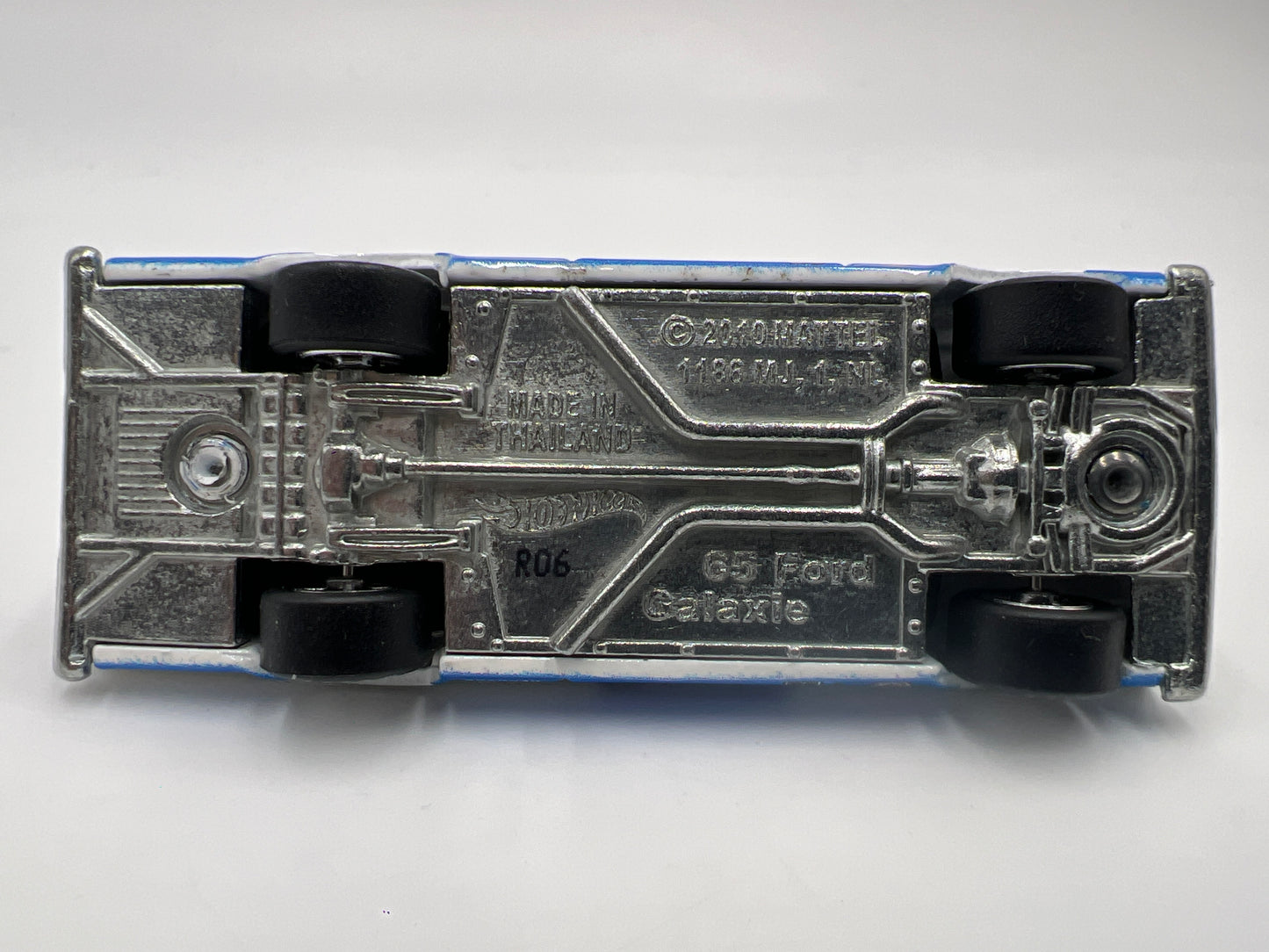 Hot Wheels 1/64 Premium Team Transport #38 65 Ford Galaxie & Ford C-800 Loose