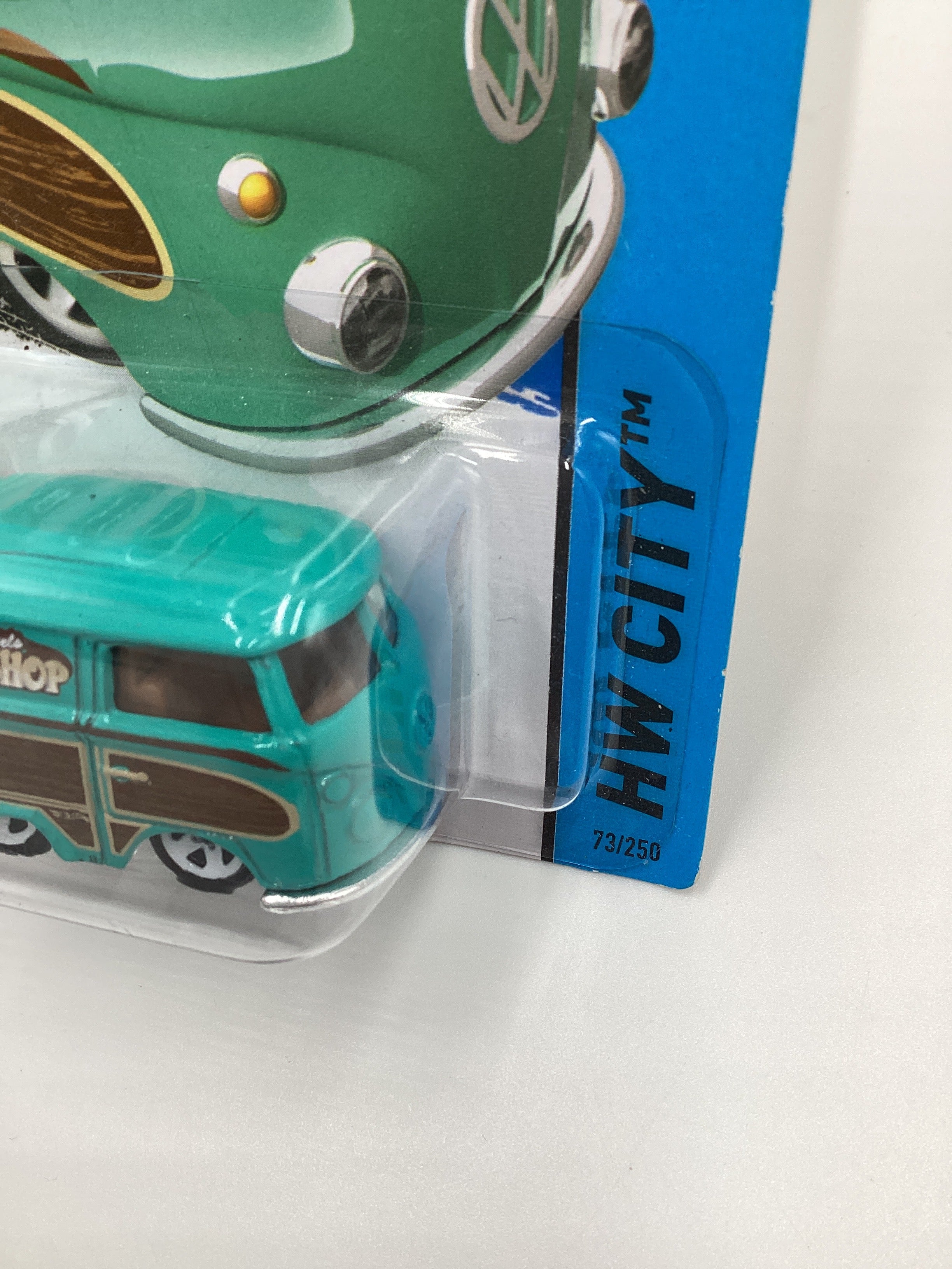 2015 Hot Wheels #73 Volkswagen Kool Kombi Surf Shop Turquoise