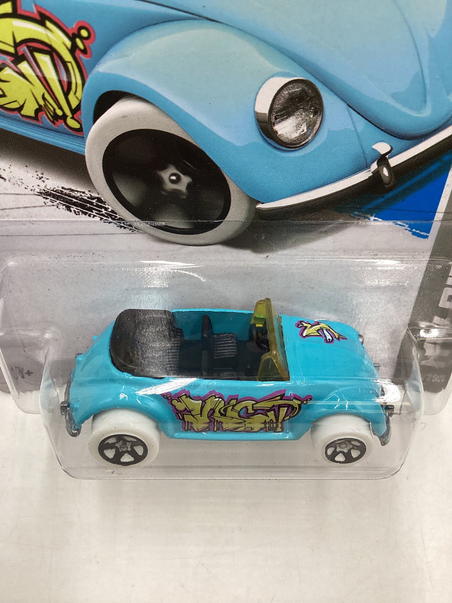 2013 Hot Wheels #40 Volkswagen Beetle Light Blue 95G