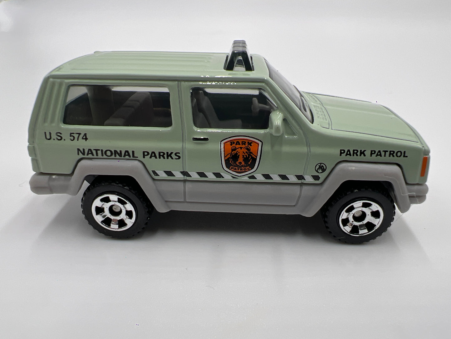 Matchbox National Parks Jeep Cherokee Green Loose