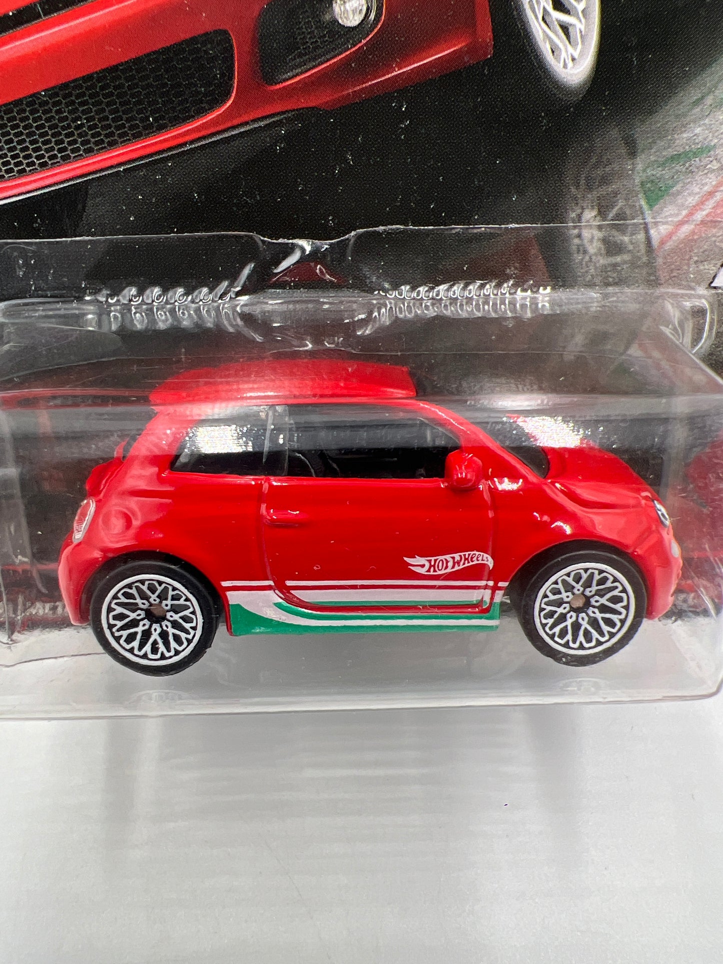 Hot Wheels Premium Euro Style #5 Fiat 500 Red