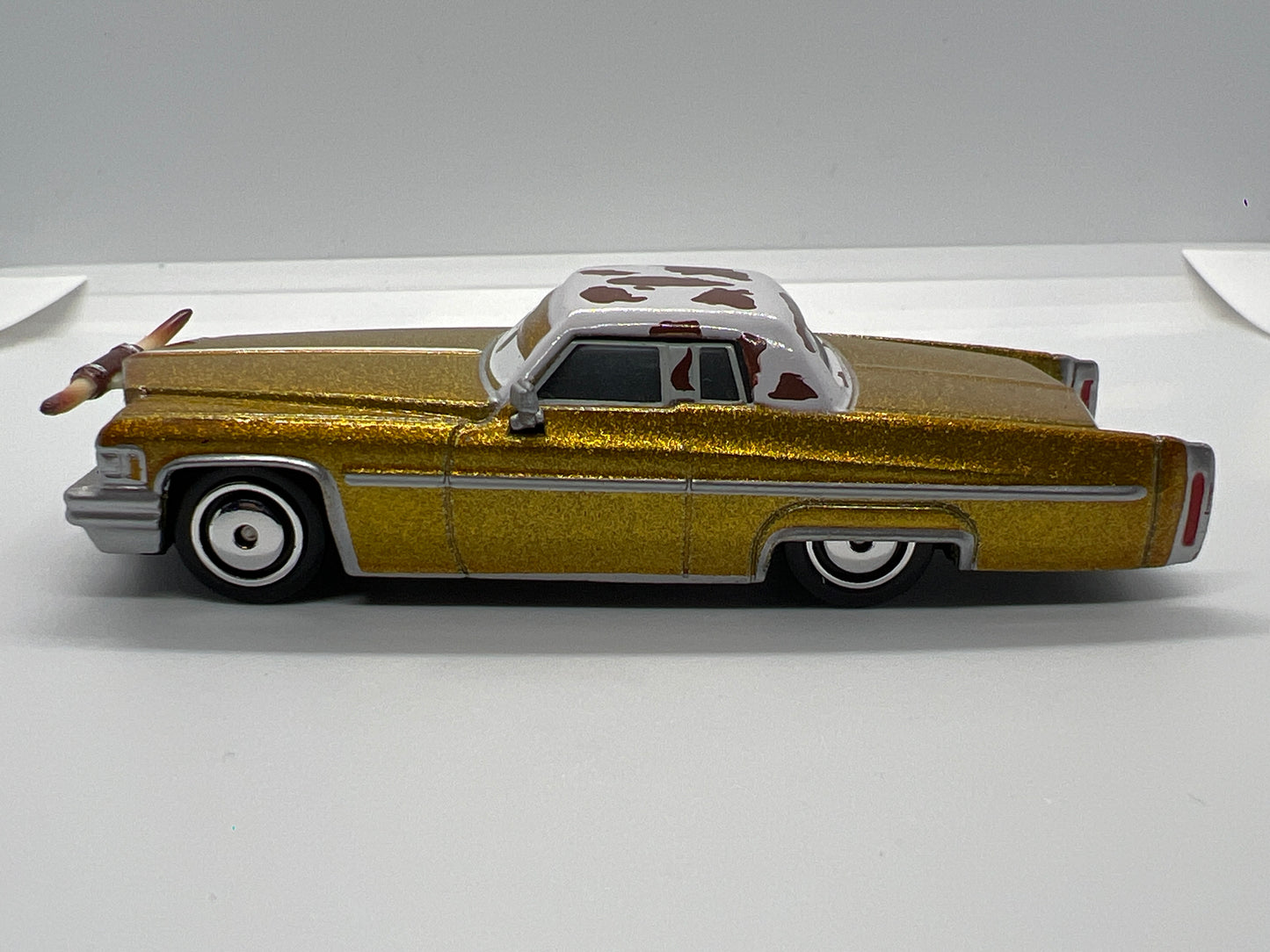 Disney Pixar Cars Tex Cadillac Coupe Deville Tex Dinoco Gold Loose