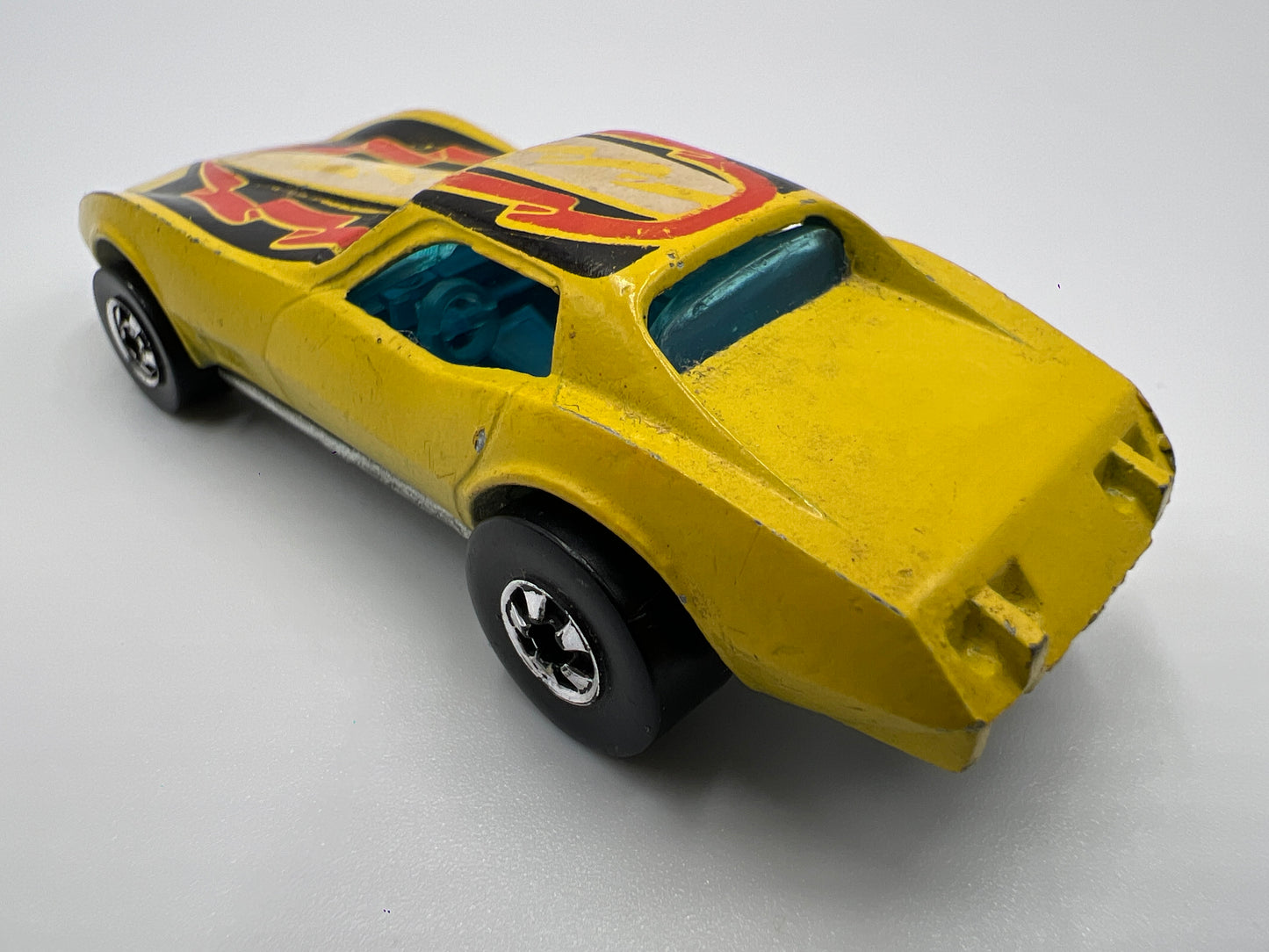 Hot Wheels 1/64 Blackwall Corvette Stingray Yellow Loose