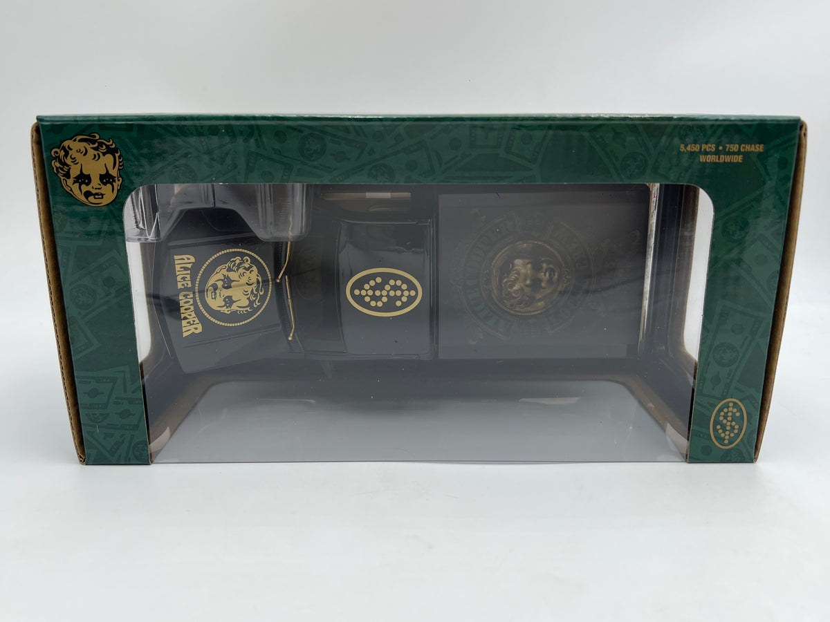 M2 Machines 1/24 Scale S47 Rock Legends CHASE Alice Cooper 1990 Chevrolet C1500 Silverado
