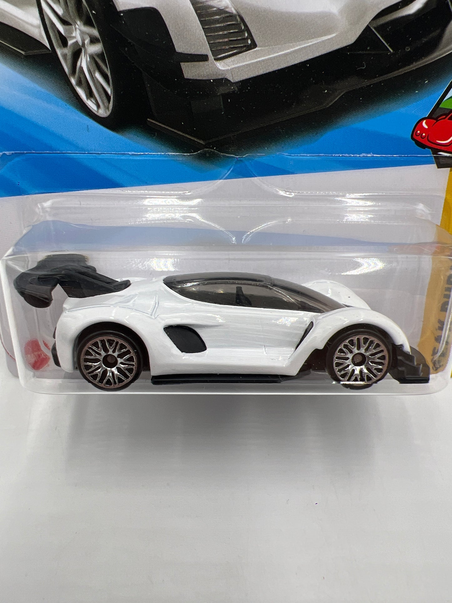 2025 Hot Wheels Peak Pursuit #192 Czinger 21C White