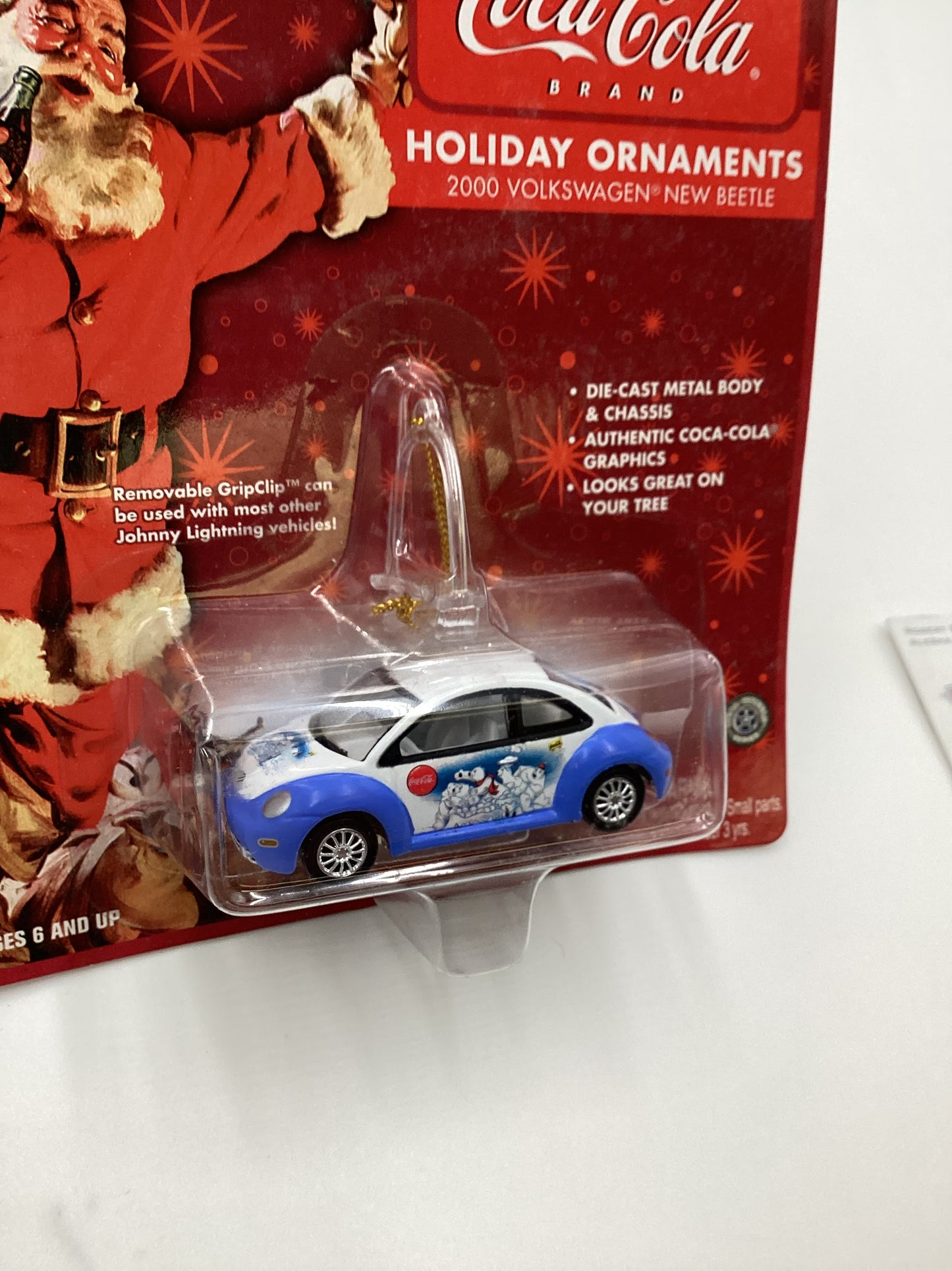 Johnny Lightning Coca Cola Holiday Ornaments 2000 Volkswagen New Beetle 228A