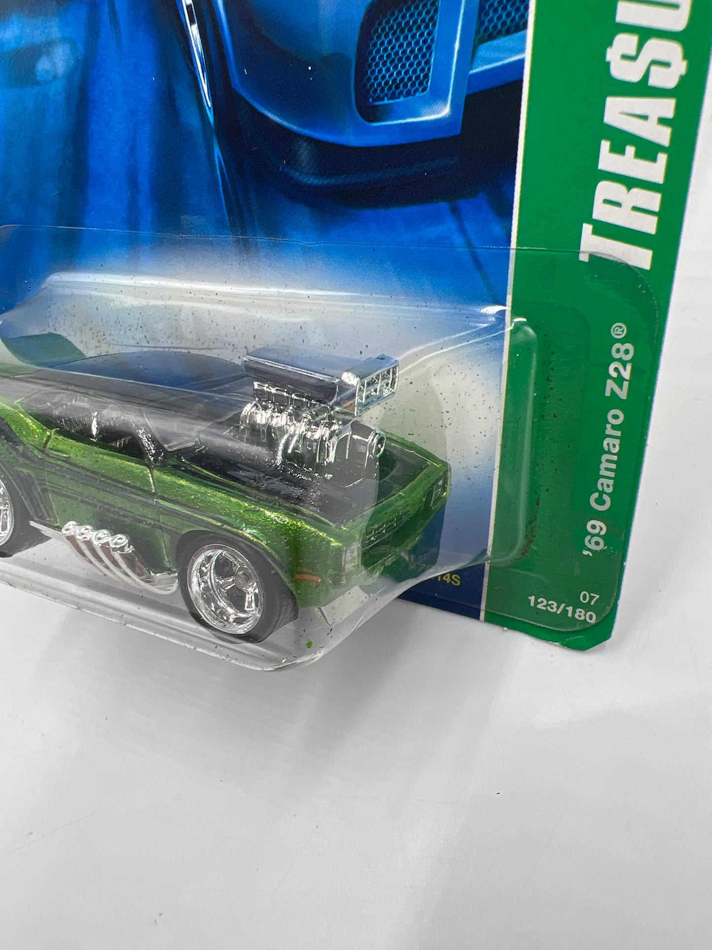 2007 Hot Wheels Super Treasure Hunt #123 69 Camaro Z28 Tooned Green W/ Protector *Cracked Blister & Flaking*