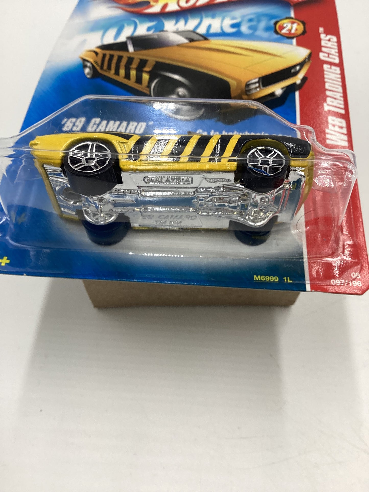 2008 Hot Wheels Web Trading Cars #97 69 Camaro Yellow (Chrome Base) 11D