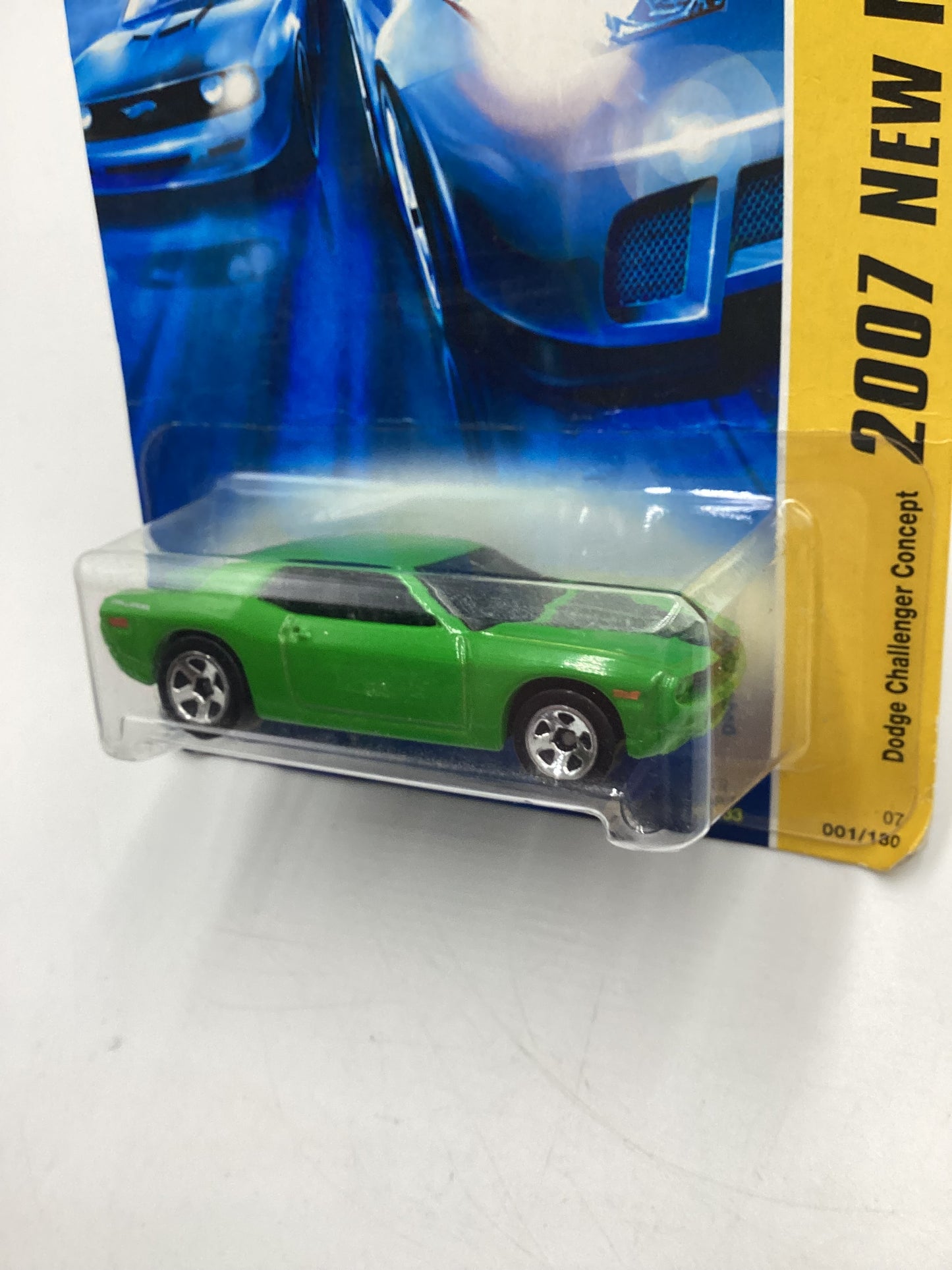 2007 Hot Wheels New Models #1 Dodge Challenger Concept Green 5SP Wheels Card Not Perfect 38D