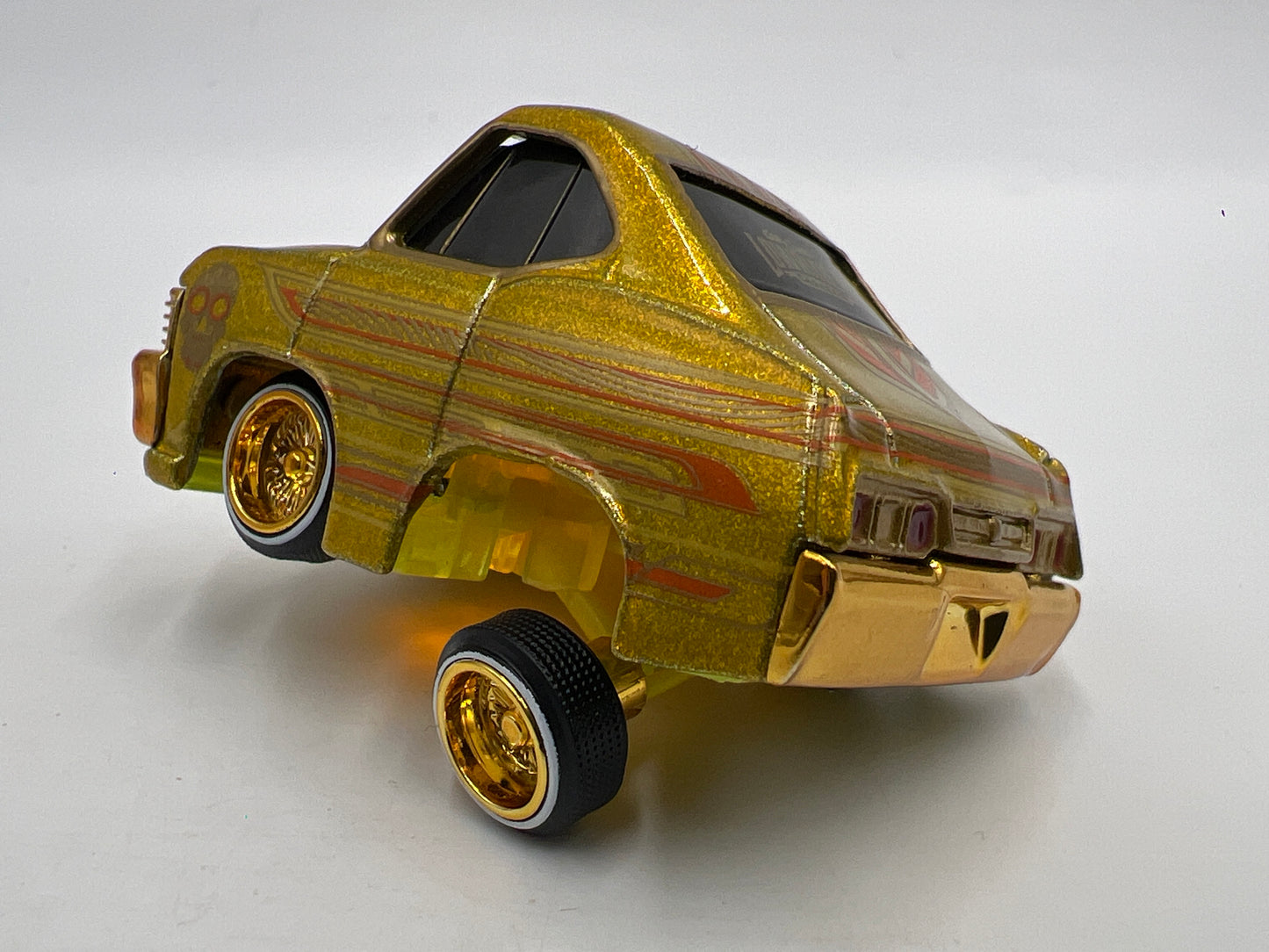 MGA Car Tuned Series 1 Show Glow Lowriders #1 67 Chevy Impala SS Gold