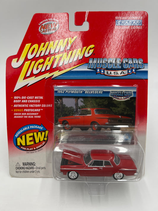 Johnny Lightning Muscle Cars USA #8 1962 Plymouth Belvedere Red 219A