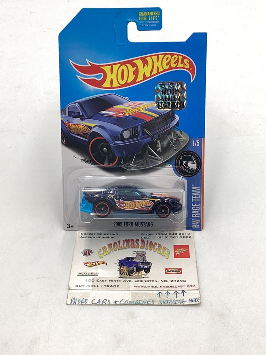 2017 hot wheels super treasure hunt 2005 Ford Mustang factory sealed sticker W/Protector