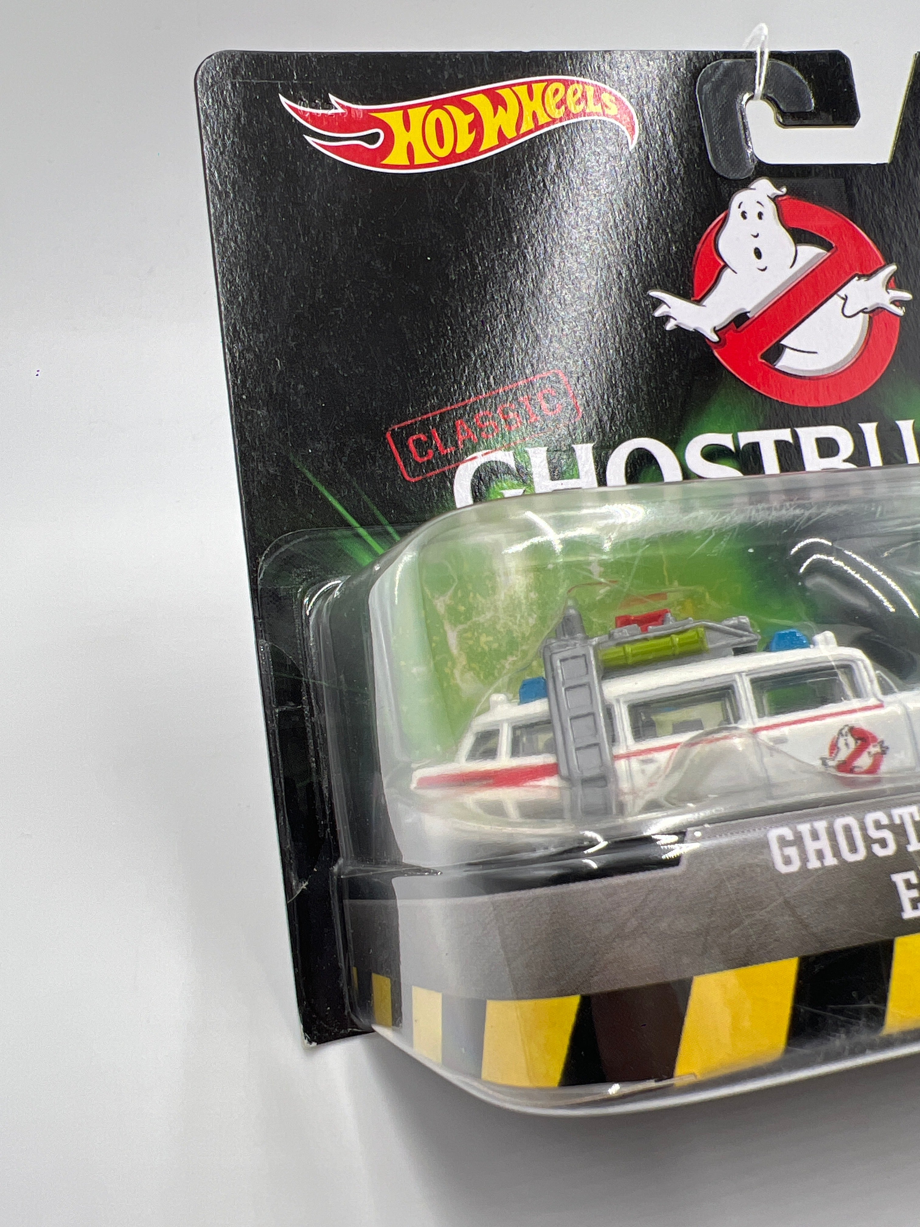Hot Wheels Premium Classic Ghostbusters 2 Pack Ecto-1 & Ecto-1A