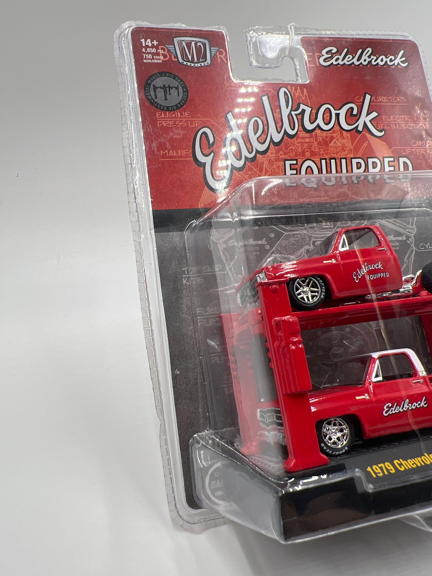 M2 Machines Auto-Lift 2 Pack Edelbrock 1979 Chevrolet Silverado Red R25