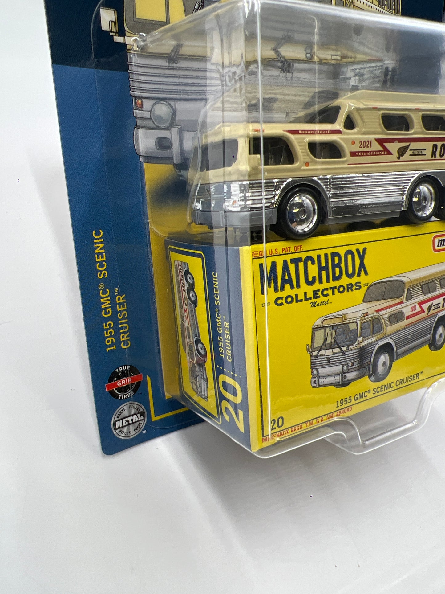 2021 Matchbox Collectors #20 1955 GMC Scenic Cruiser Tan 169A