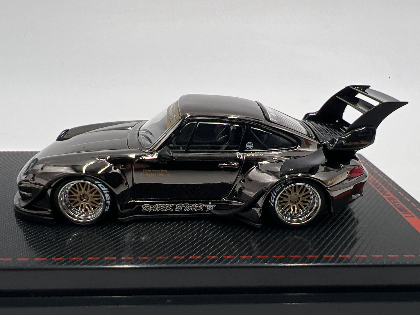 Ignition Model 1:64 CHASE VIP/000 Porsche RWB 993 Black Chrome