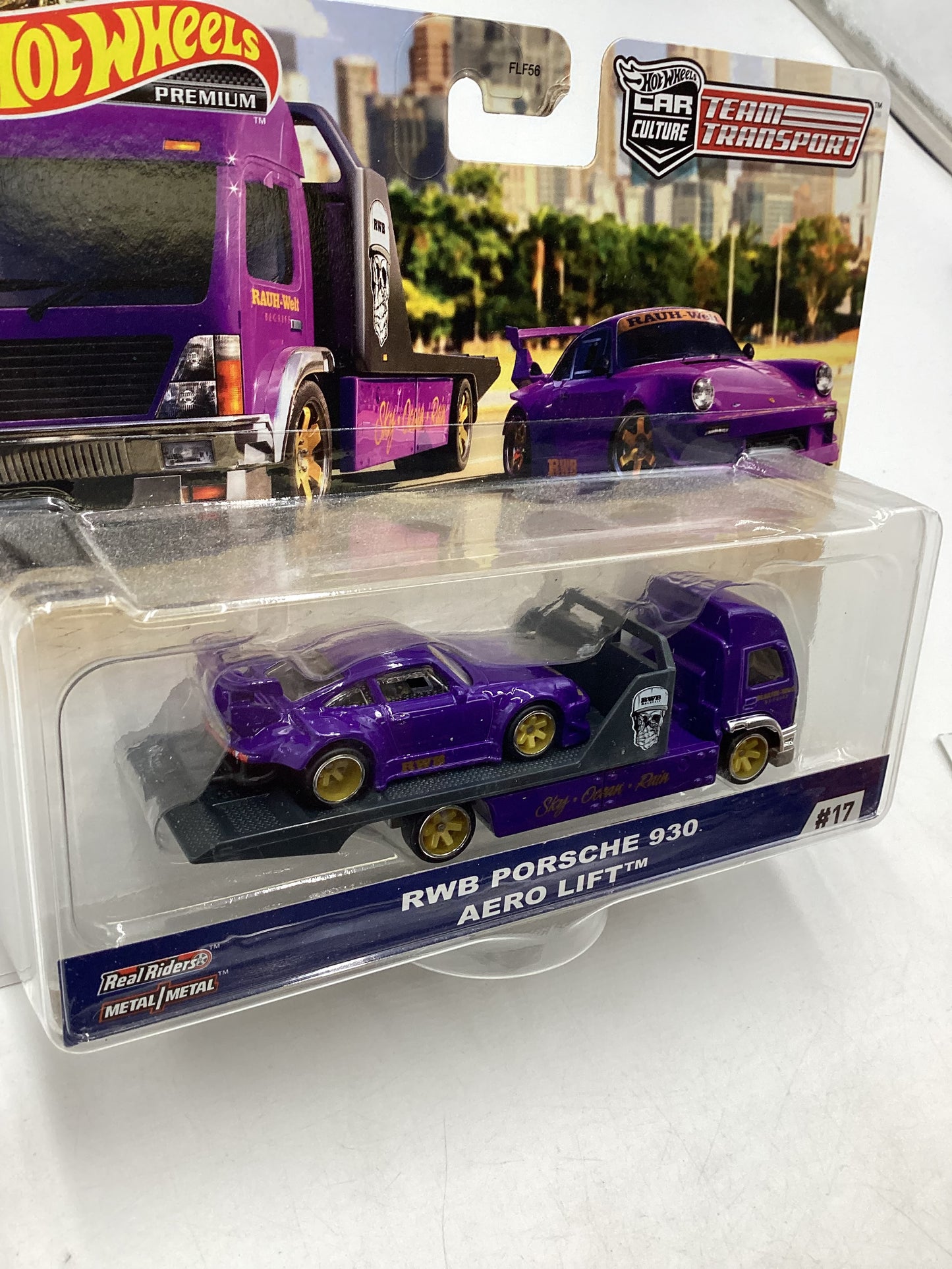 Hot wheels 2019 Team Transport #17 RWB Porsche 930 & Aero Lift W/Protector