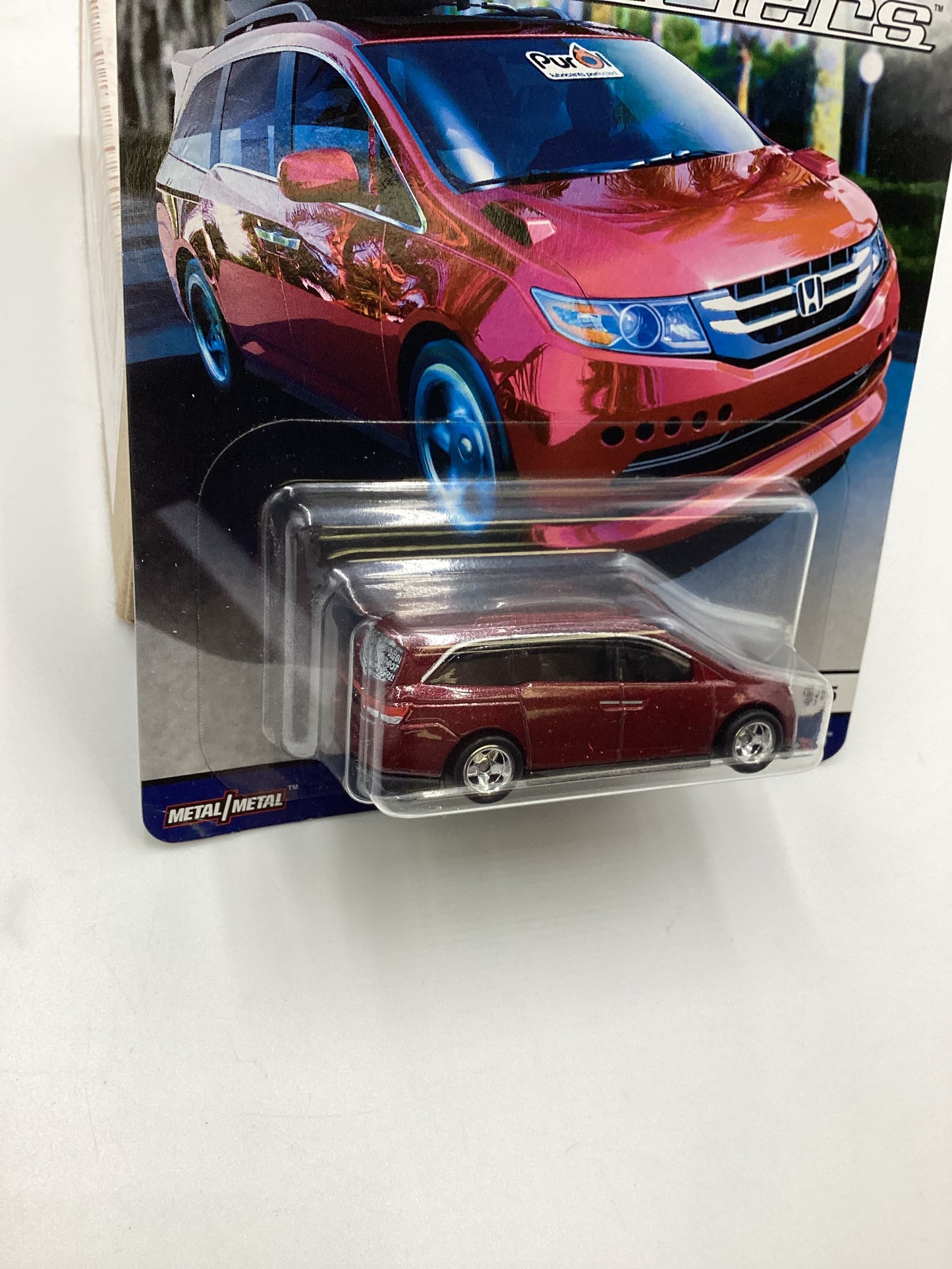 Hot wheels Car Culture Cargo Carriers #5 Honda Odyssey Red with protector