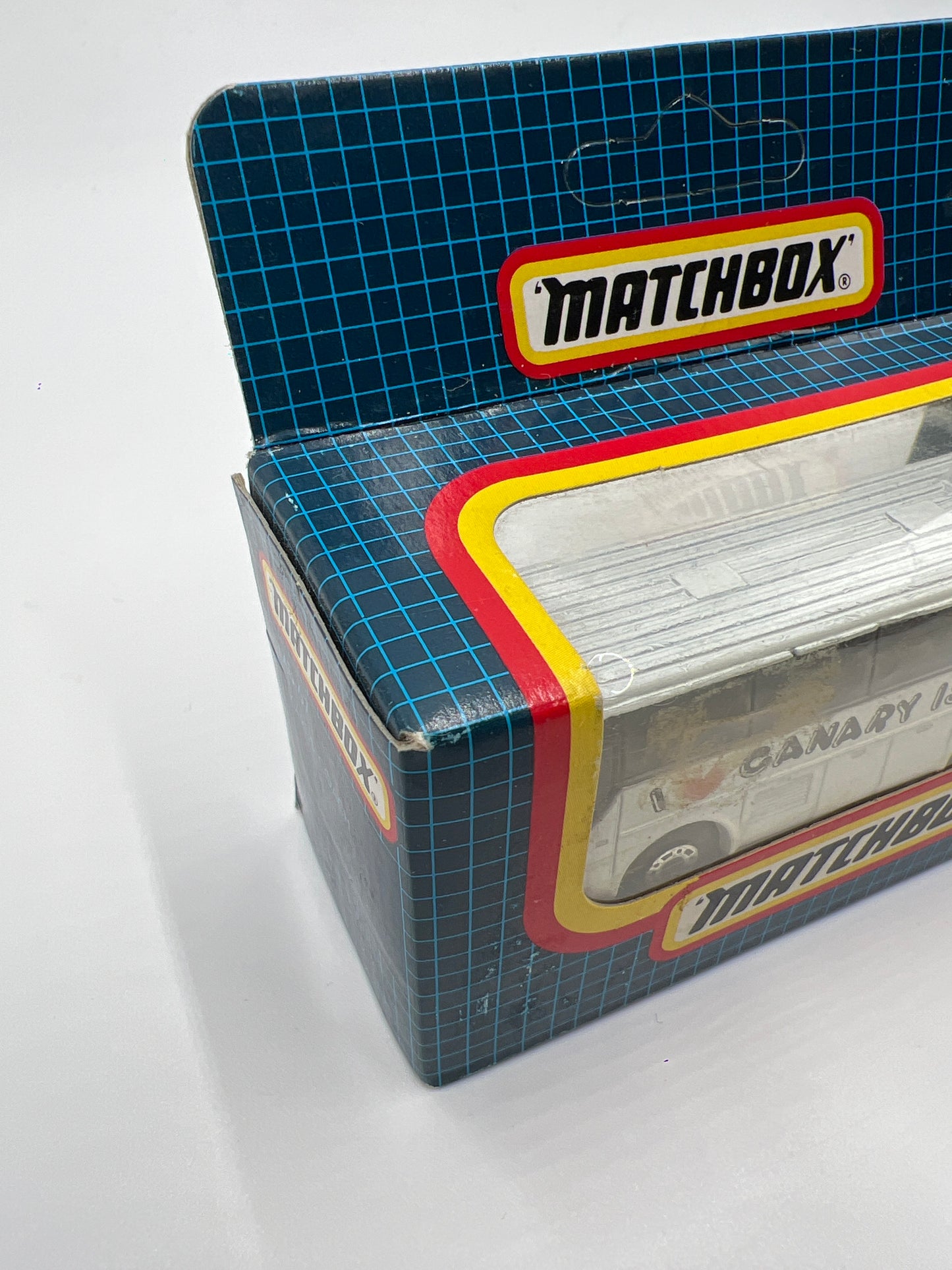 Matchbox Unpunched #67 Canary Island Ikarus Coach White