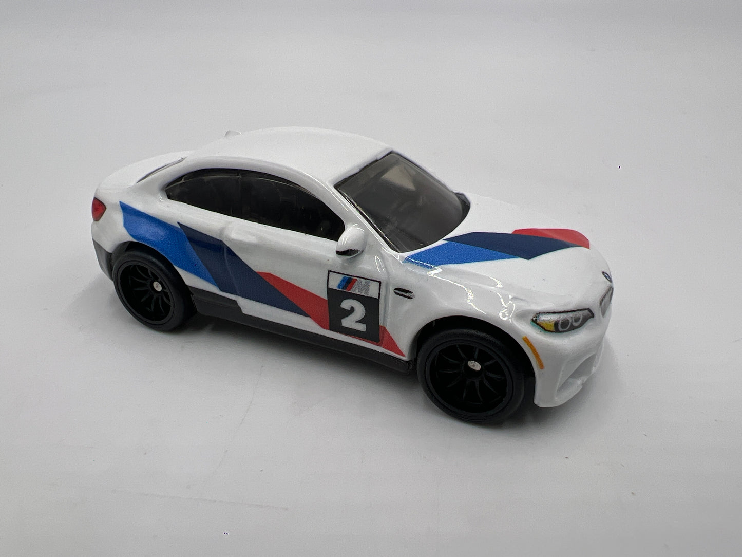 Hot Wheels Diorama Premium 2016 BMW M2 White Loose