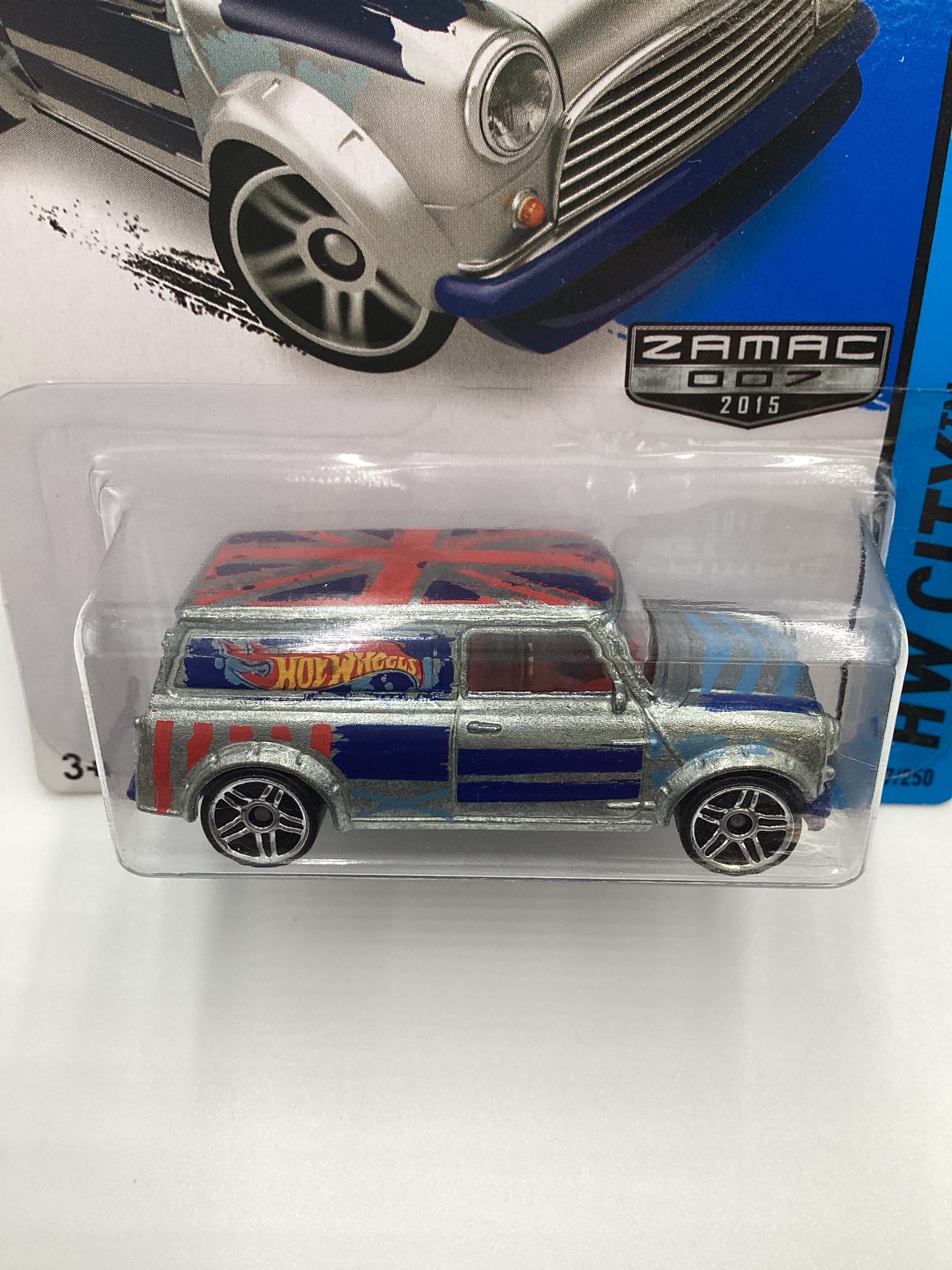 2015 Hot Wheels Zamac 007 #27 67 Austin Mini Van