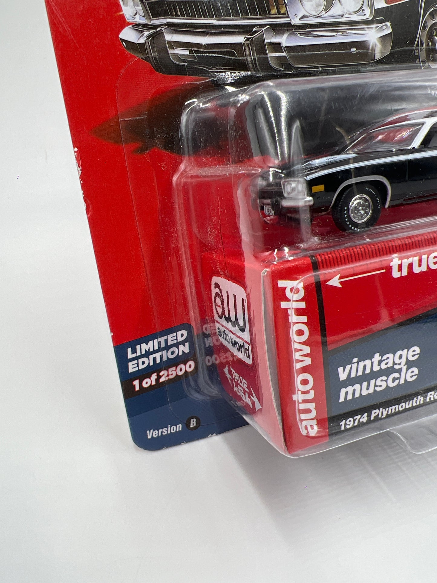 Auto World Vintage Muscle Release 3 Version B 1/2500 1974 Plymouth Road Runner Black