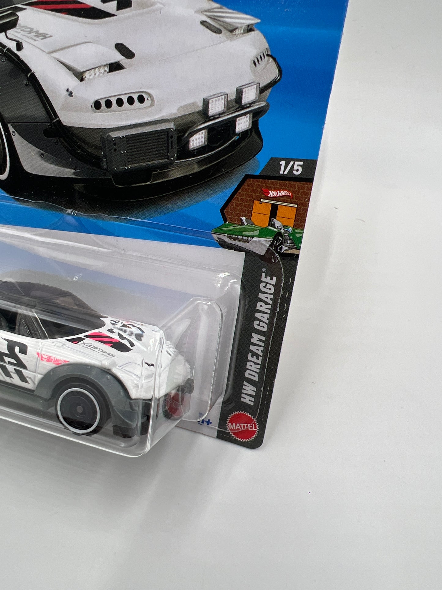 2026 Hot Wheels B Case HW Dream Garage #1 Mazda MX-5 Miata White 86G