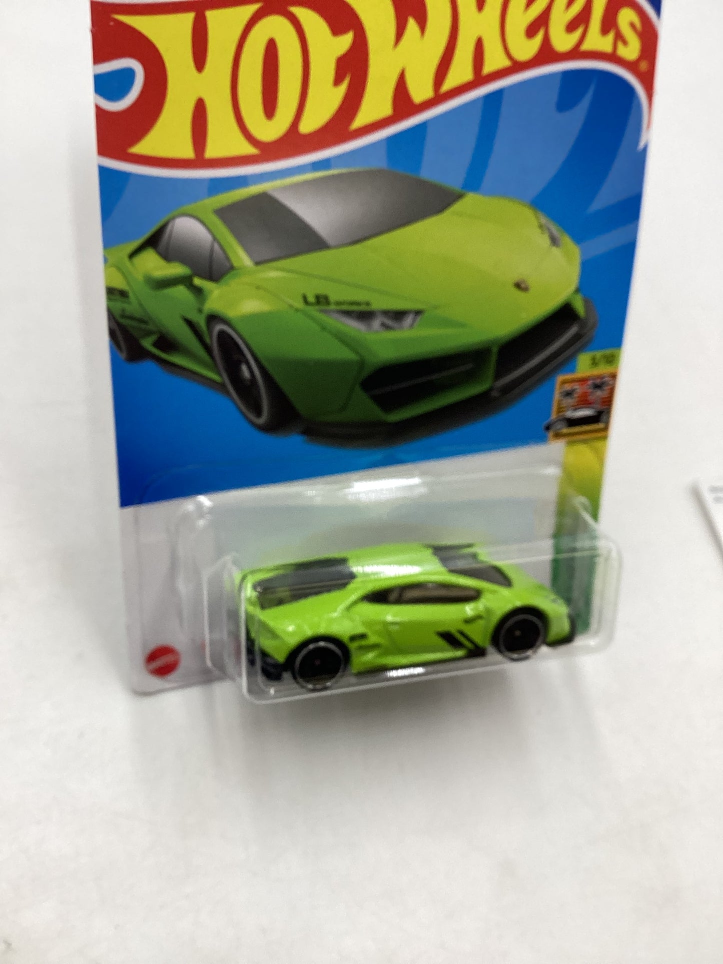 2022 Hot Wheels #172 LB-Works Lamborghini Huracan Coupe Kroger Exclusive Green cracked blister 239G