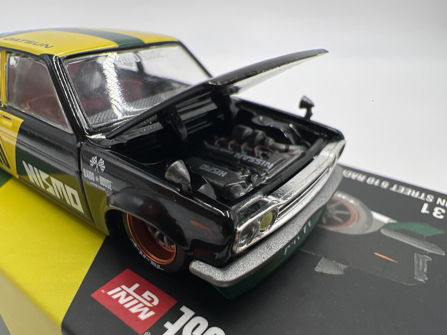 Mini GT Kaido House #131 Datsun Street 510 Racing V2