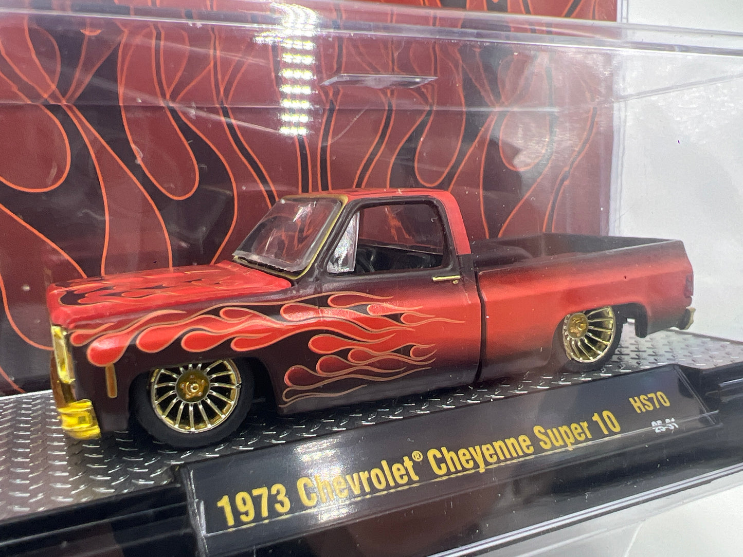 M2 Machines Hobby Exclusive CHASE Custom Restyling 1973 Chevrolet Cheyenne Super 10 HS70